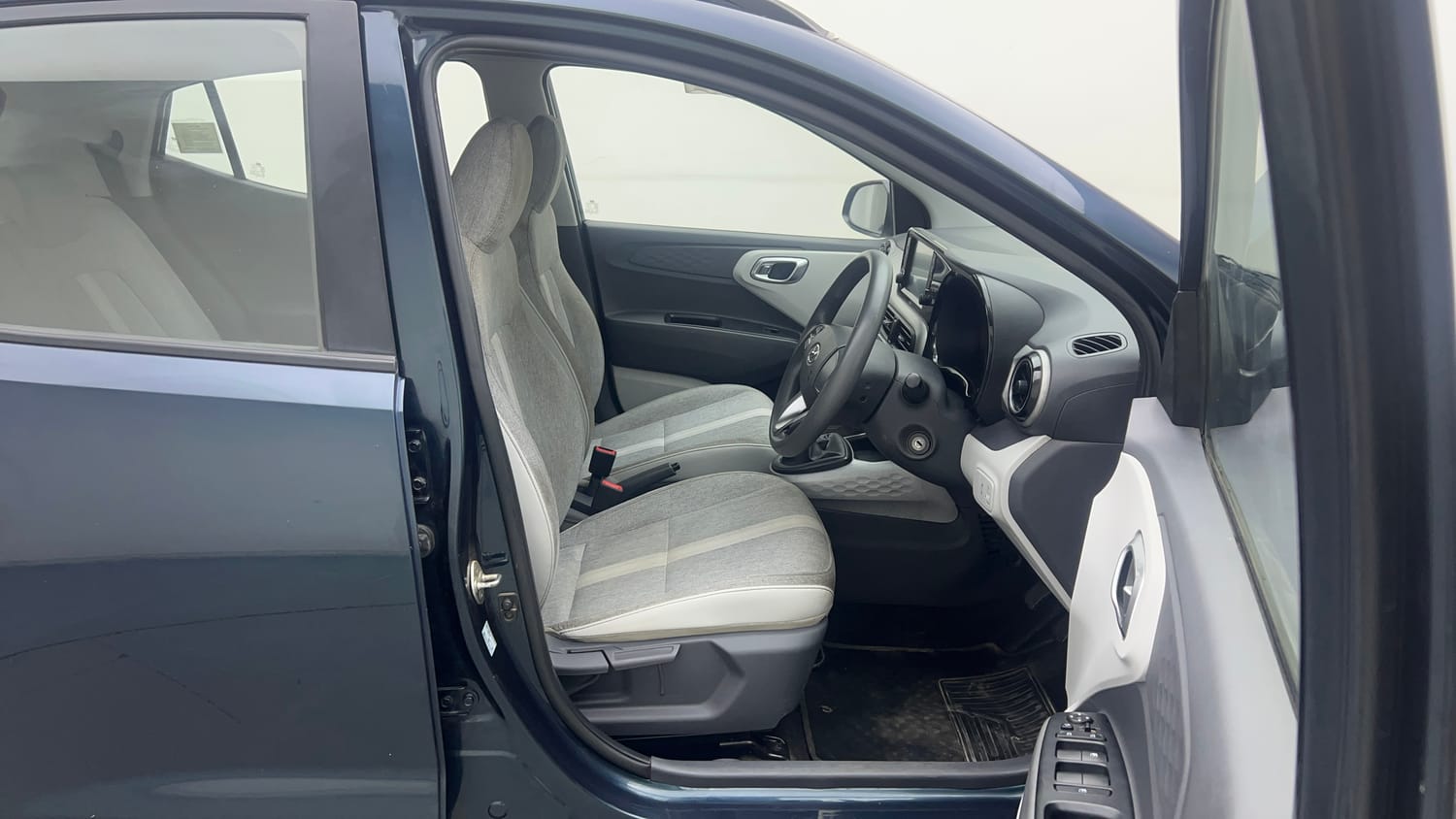 Used 2021 Hyundai Grand i10 Nios Sportz 1.2 Kappa VTVT CNG Cng Manual interior RIGHT SIDE FRONT DOOR CABIN VIEW