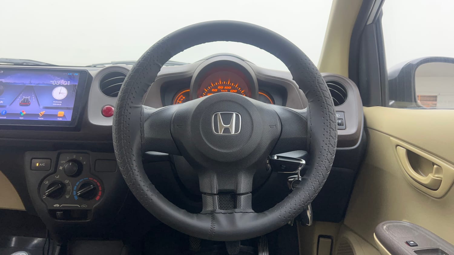 Used 2013 Honda Amaze 1.2 EX i-VTEC Petrol Manual interior STEERING VIEW