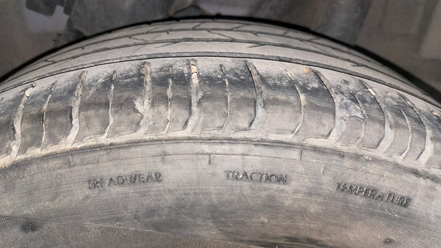 Used 2022 Hyundai Venue SX 1.5 CRDi Diesel Manual tyres LEFT REAR TYRE TREAD VIEW