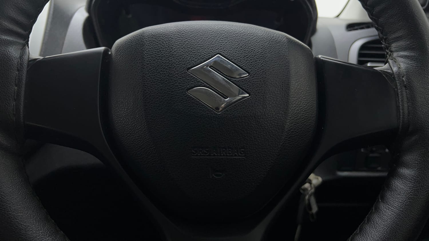 Used 2021 maruti-suzuki Vitara Brezza LXi Petrol Manual top_features Airbags