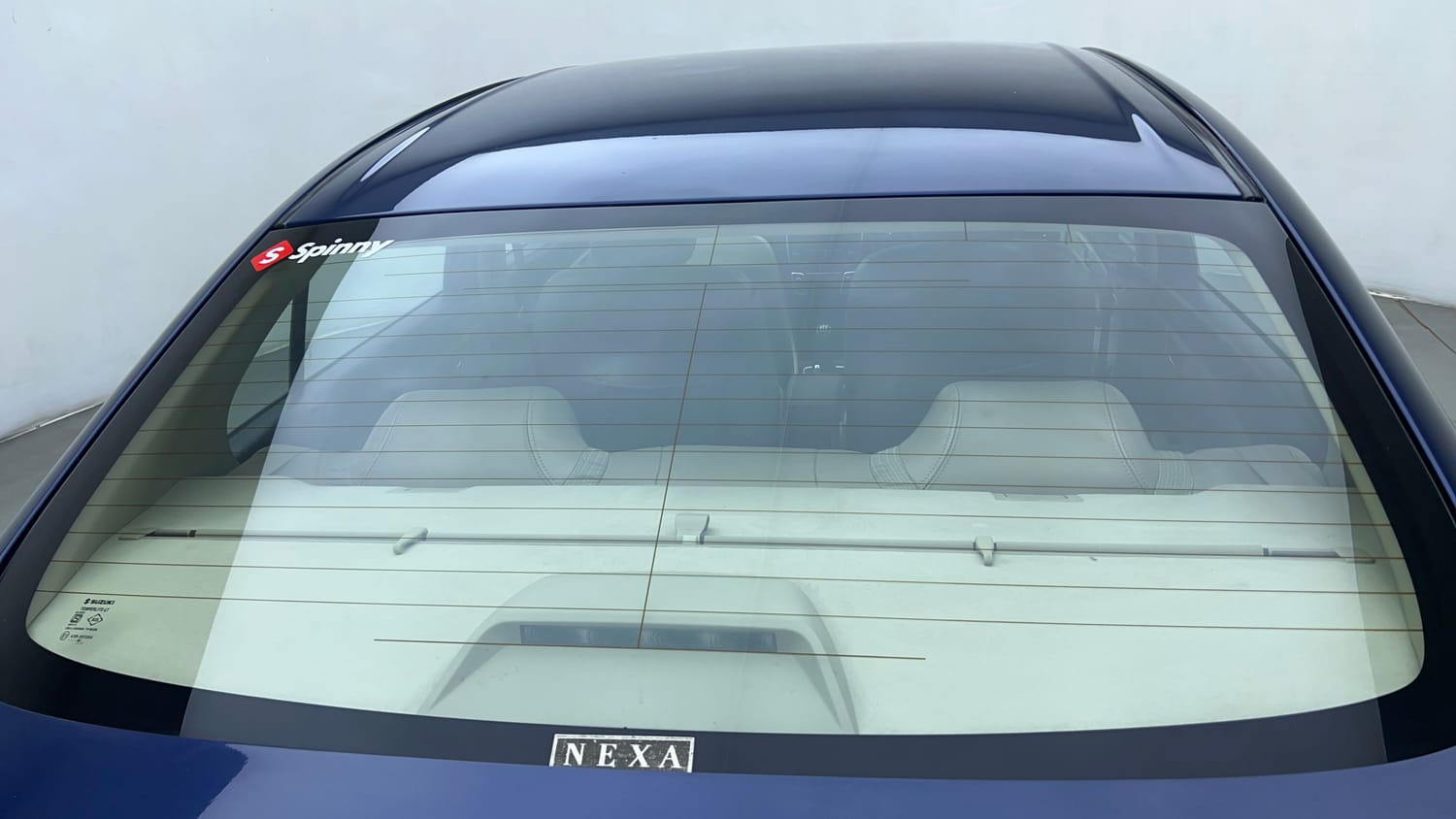 Used 2018 Maruti Suzuki Ciaz Zeta 1.4 MT Petrol Manual top_features Rear defogger