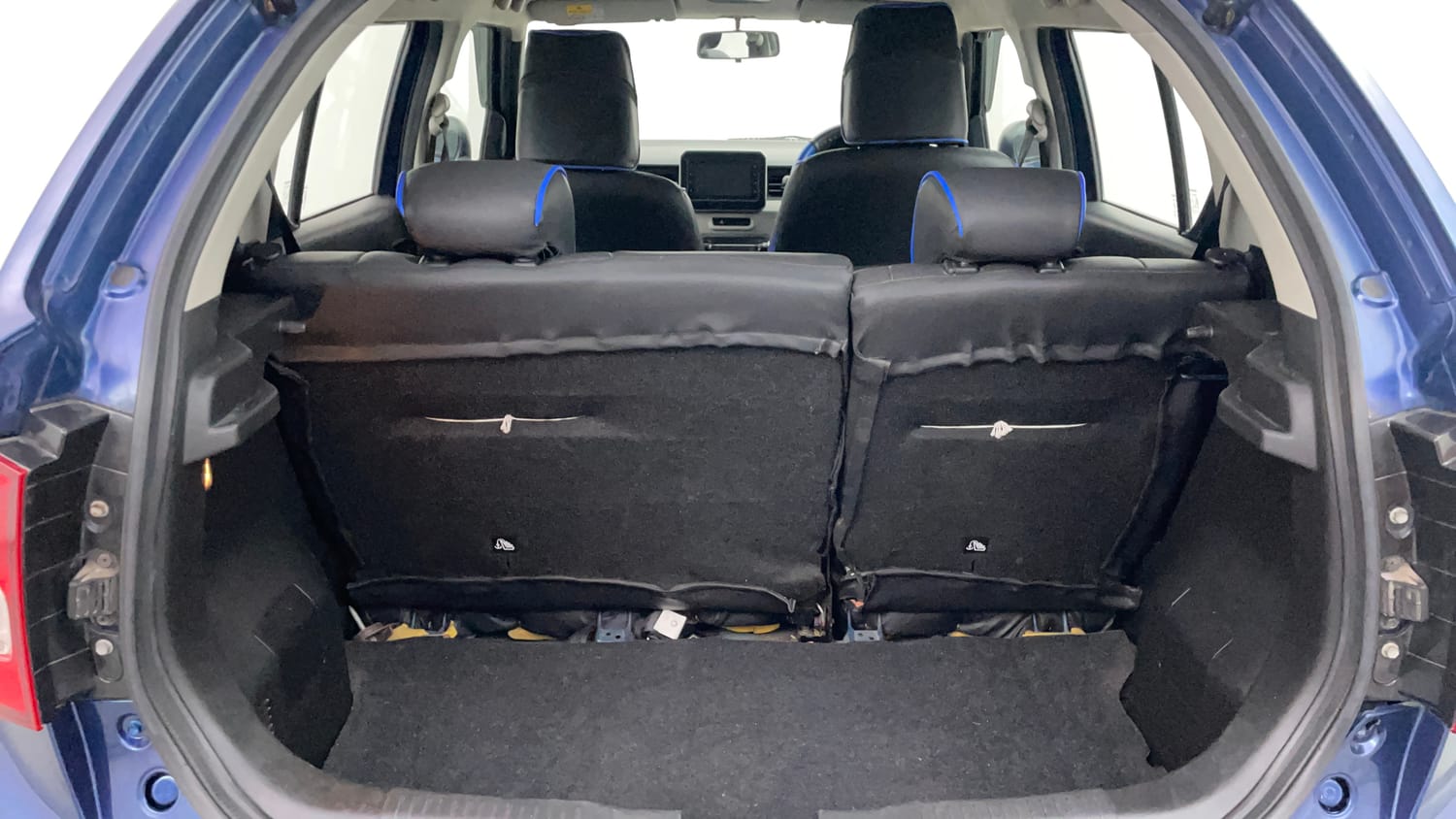 Used 2022 Maruti Suzuki Ignis Alpha 1.2 MT Petrol Manual interior DICKY INSIDE VIEW