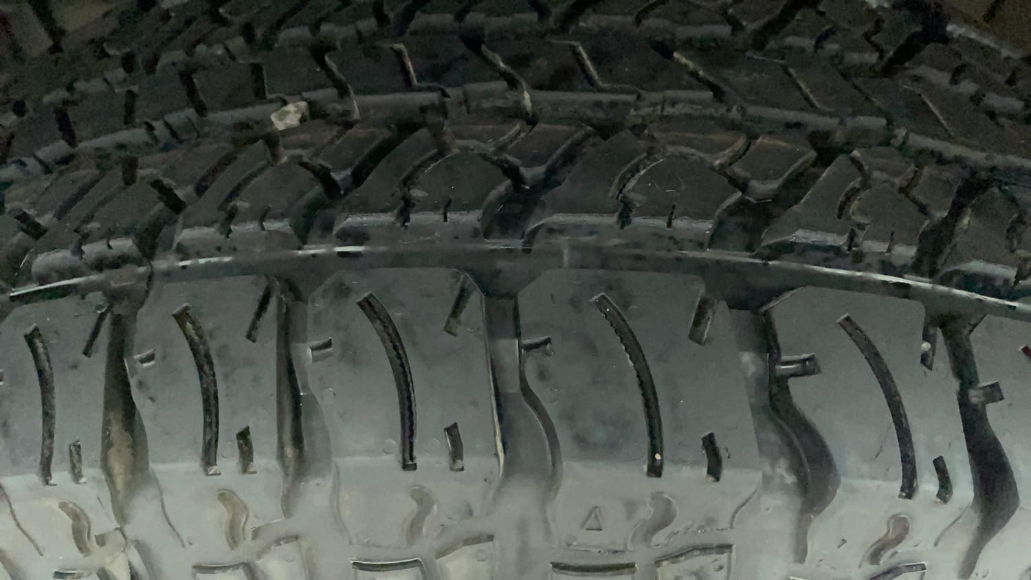 Used 2022 mahindra Thar LX Hard Top Petrol AT 4WD Petrol Automatic tyres LEFT FRONT TYRE TREAD VIEW