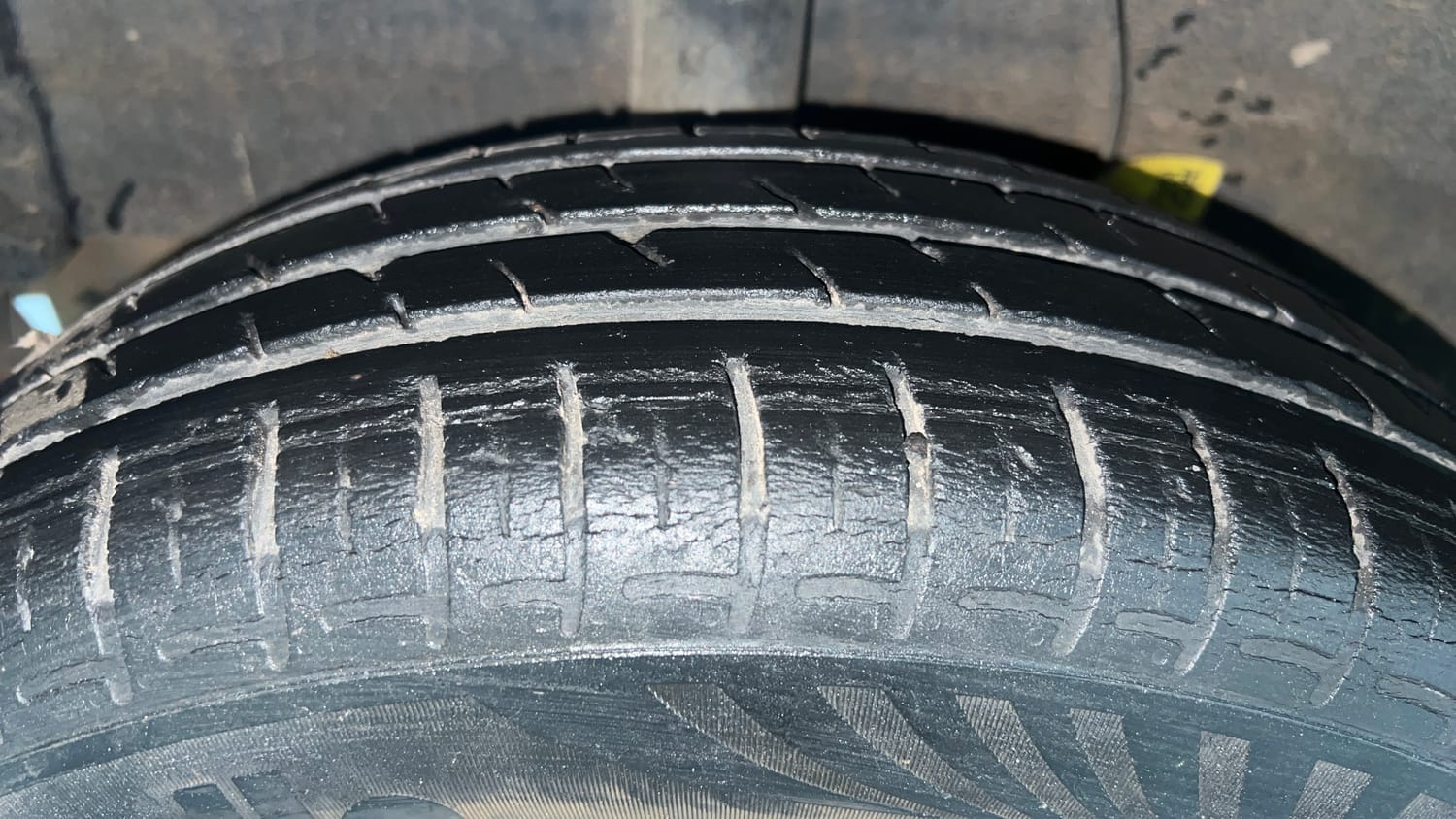 Used 2021 Hyundai Grand i10 Nios Sportz 1.2 Kappa VTVT CNG Cng Manual tyres RIGHT REAR TYRE TREAD VIEW