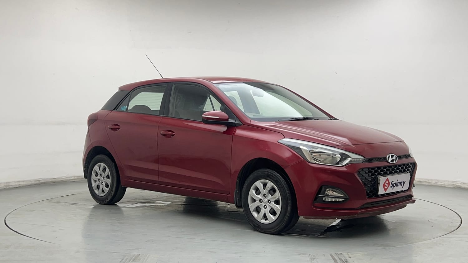 Used 2018 Hyundai Elite i20 Sportz 1.2 Petrol Manual exterior RIGHT FRONT CORNER VIEW
