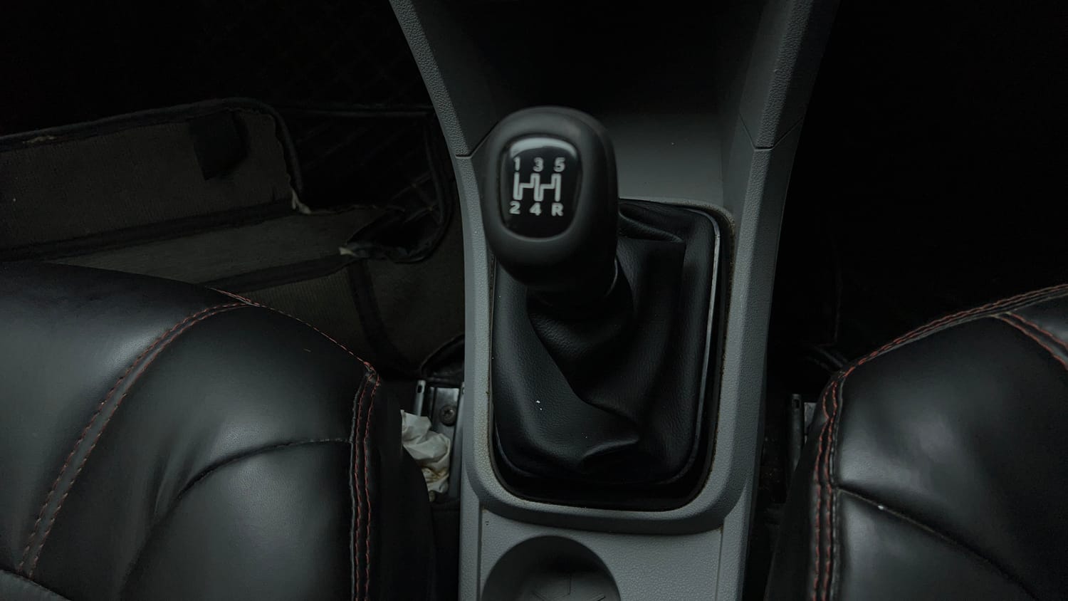 Used 2021 Tata Tiago LE Petro l+ CNG(Outside Fitted) Cng Manual interior GEAR  KNOB VIEW