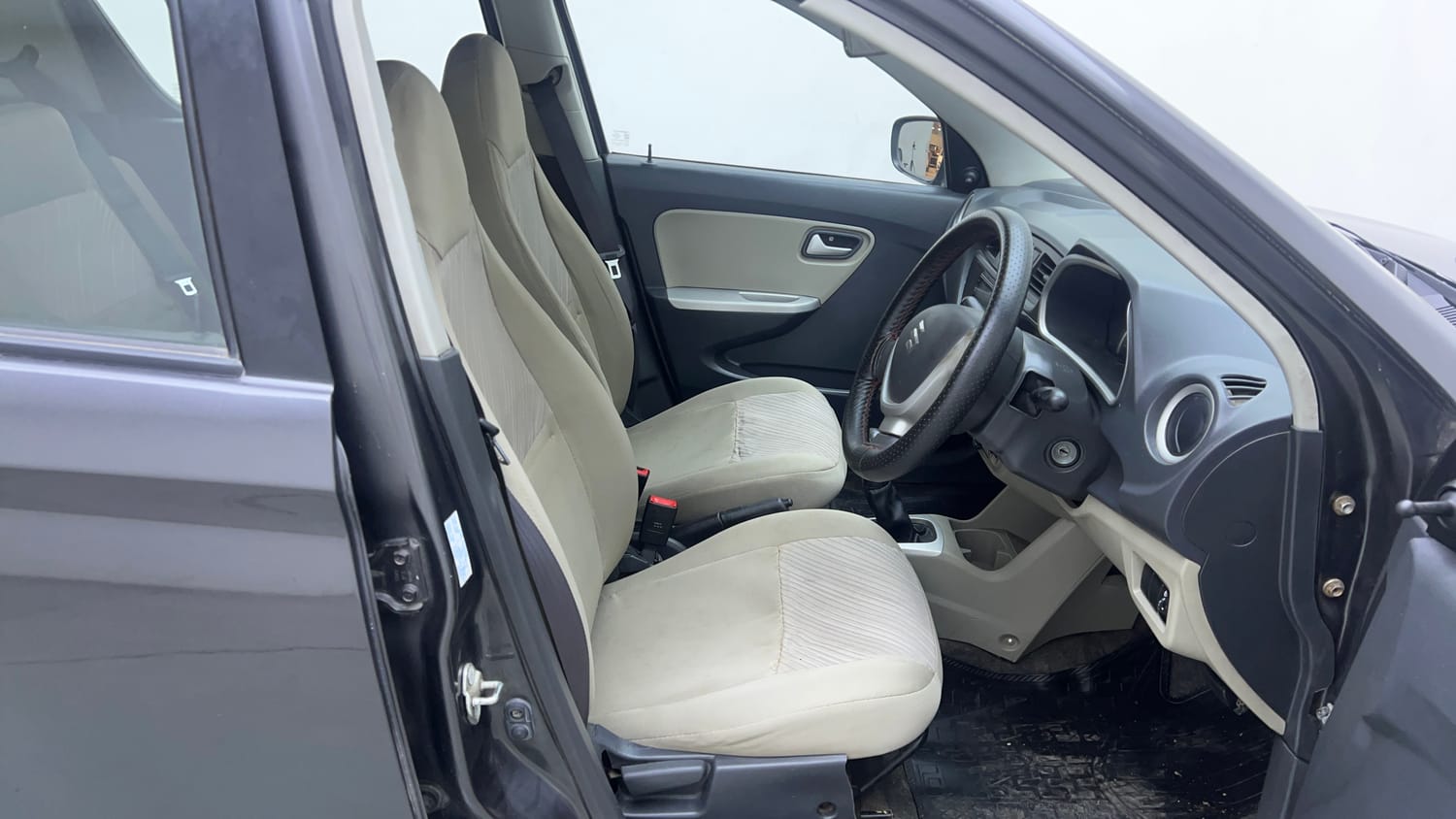 Used 2015 Maruti Suzuki Alto K10 VXi Petrol Manual interior RIGHT SIDE FRONT DOOR CABIN VIEW
