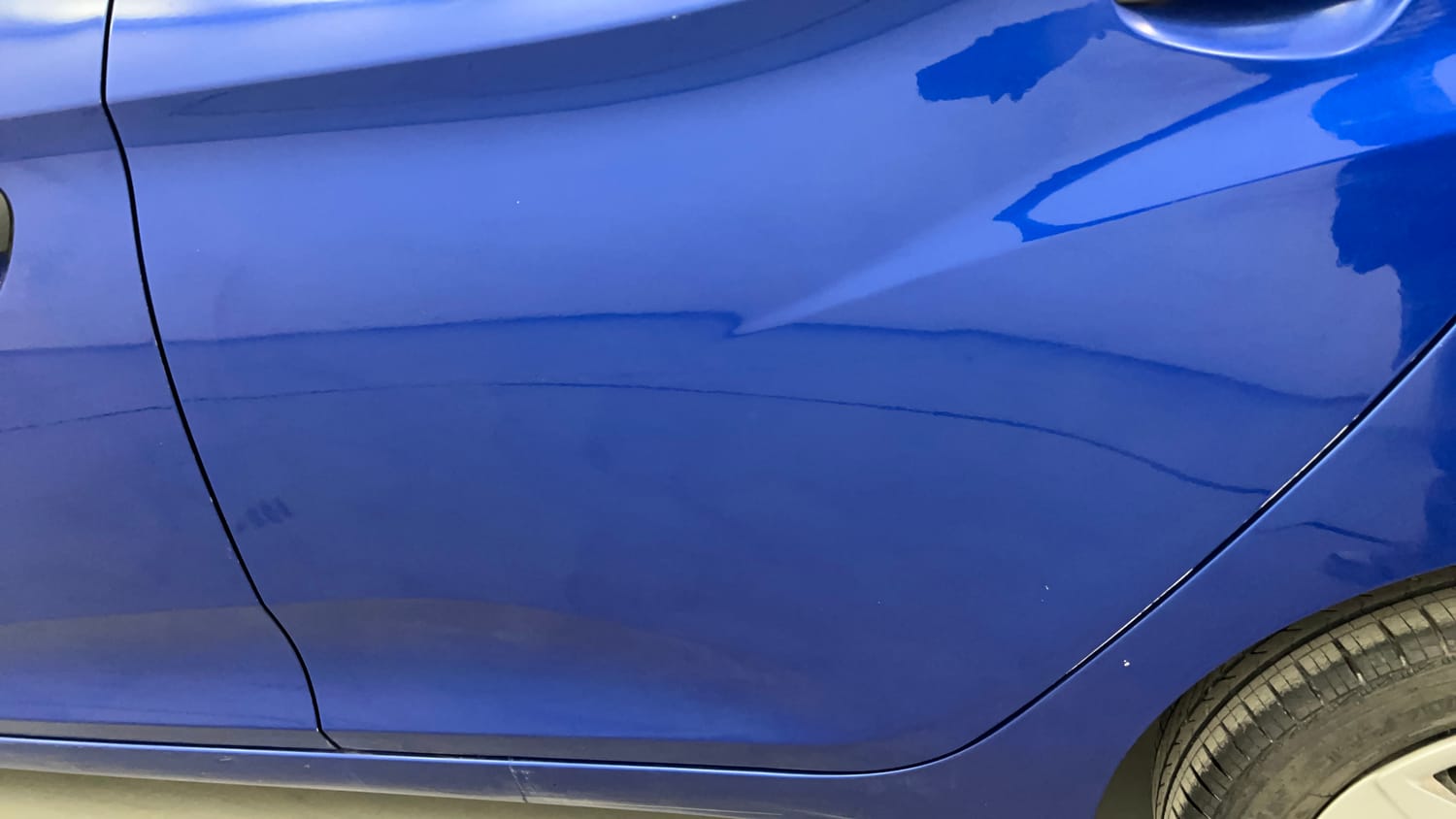 Used 2016 Hyundai Eon Magna Petrol Manual dents MINOR DENT