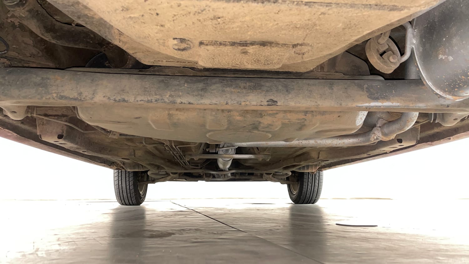 Used 2017 Tata Tiago Revotron XZA Petrol Automatic extra REAR UNDERBODY VIEW (TAKEN FROM REAR)