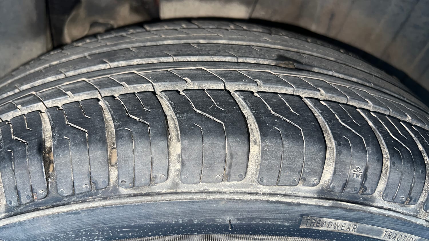 Used 2019 Mahindra XUV 300 1.2 W6 Petrol Manual tyres LEFT REAR TYRE TREAD VIEW