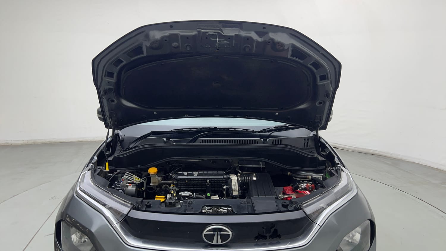Used 2024 Tata Punch Accomplished iCNG Cng Manual engine ENGINE & BONNET OPEN FRONT VIEW