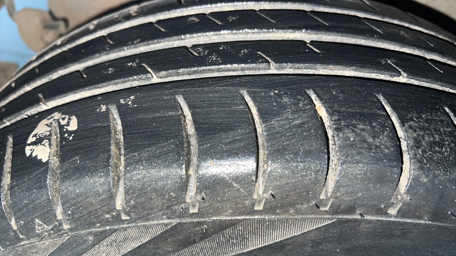 Used 2021 Tata Tiago LE Petro l+ CNG(Outside Fitted) Cng Manual tyres RIGHT REAR TYRE TREAD VIEW
