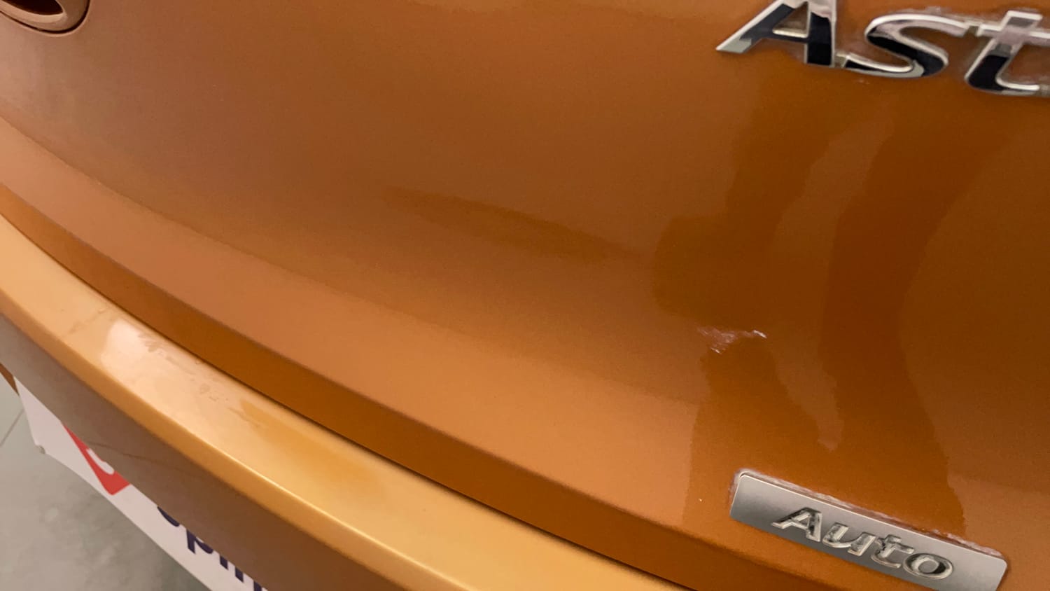 Used 2015 Hyundai Grand i10 Asta AT 1.2 Kappa VTVT Petrol Automatic dents MINOR DENT