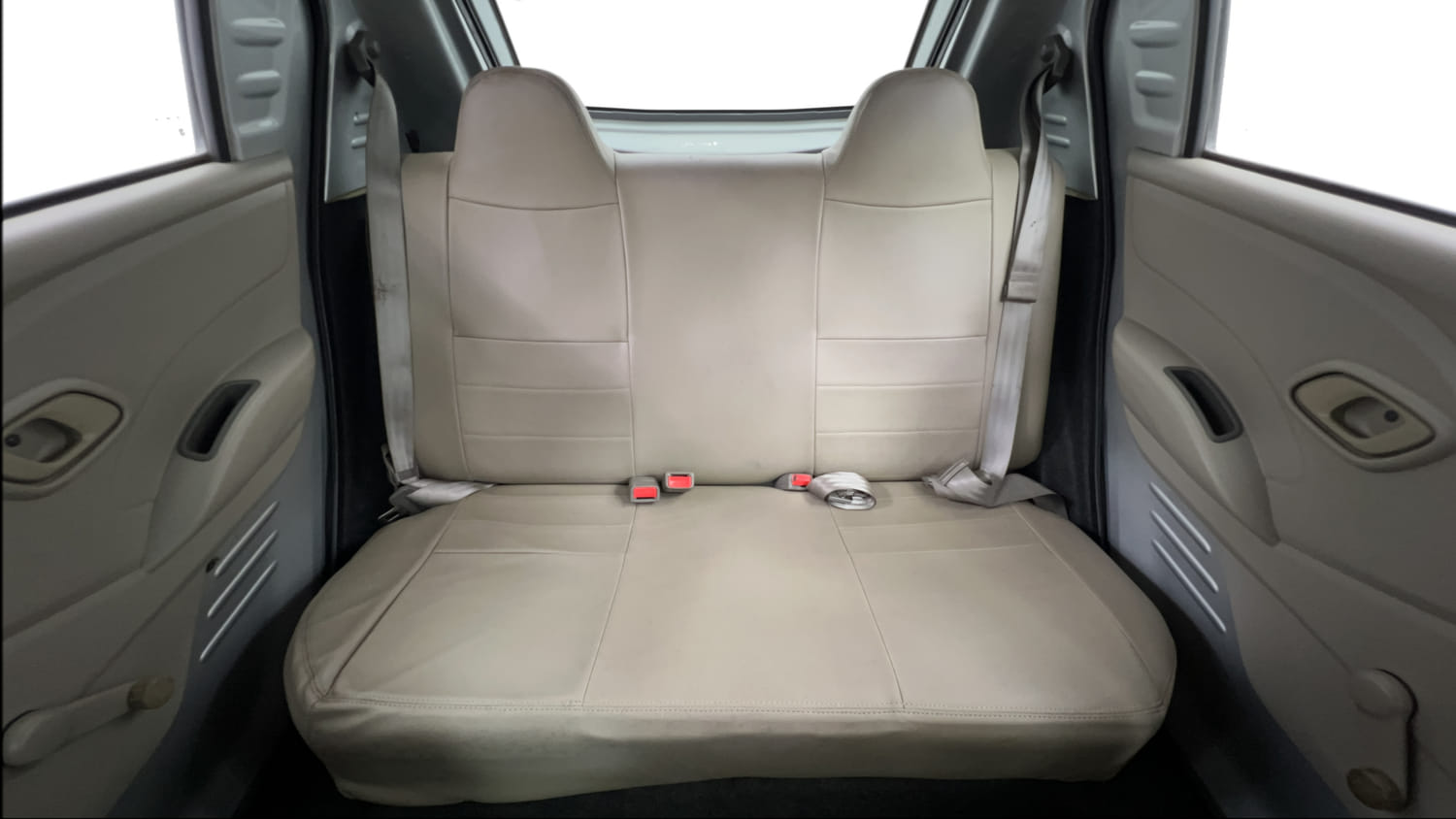 Used 2017 Datsun Redi-GO T (O) Petrol Manual interior REAR SEAT CONDITION VIEW