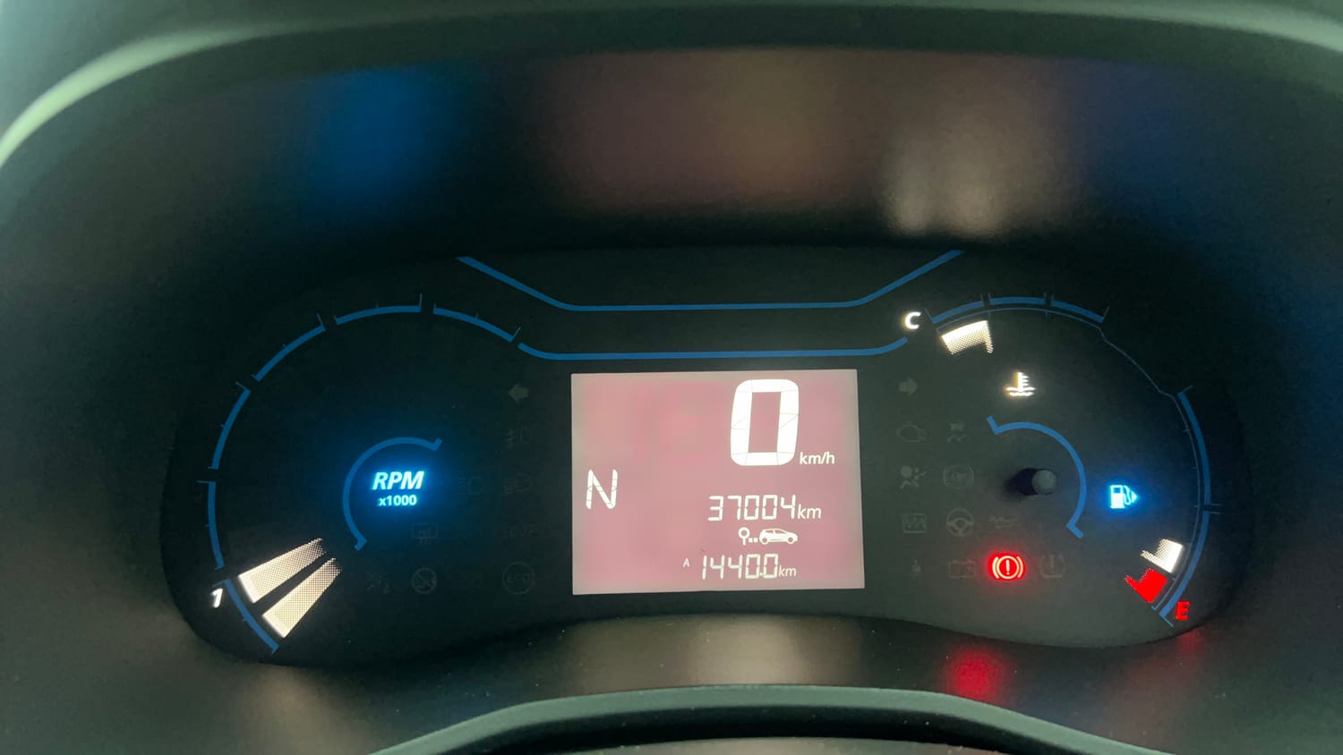 Used 2020 Renault Kwid RXT 1.0 AMT Opt Petrol Automatic interior CLUSTERMETER VIEW
