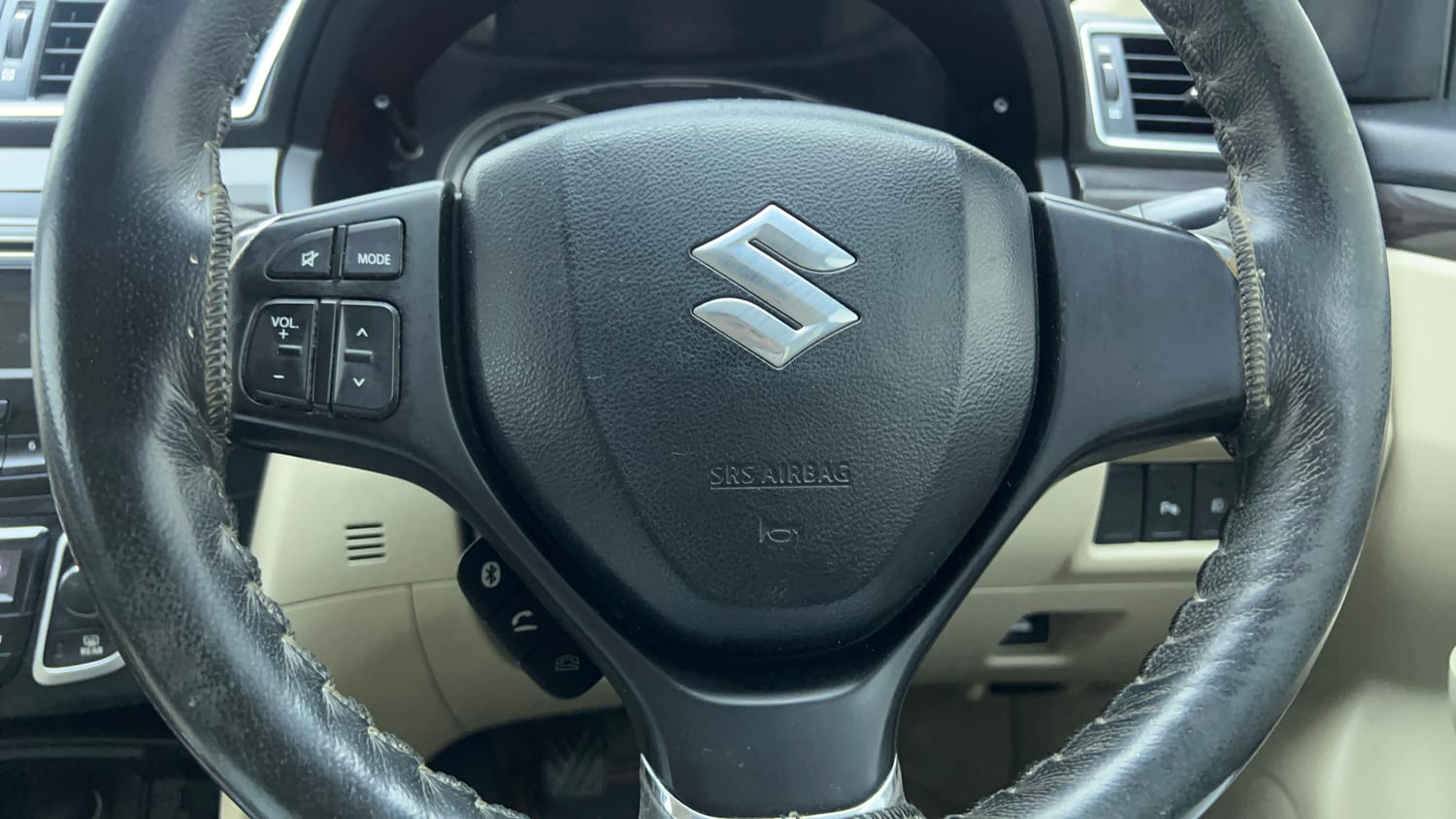 Used 2018 Maruti Suzuki Ciaz Zeta 1.4 MT Petrol Manual top_features Airbags