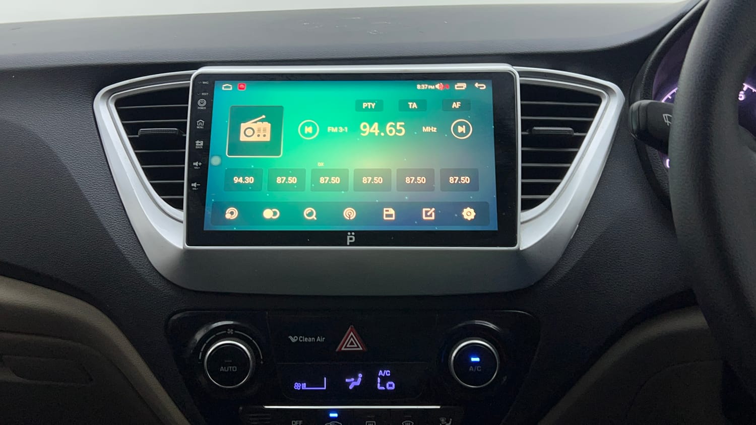 Used 2019 Hyundai Verna EX 1.4 VTVT Petrol Manual top_features Integrated (in-dash) music system