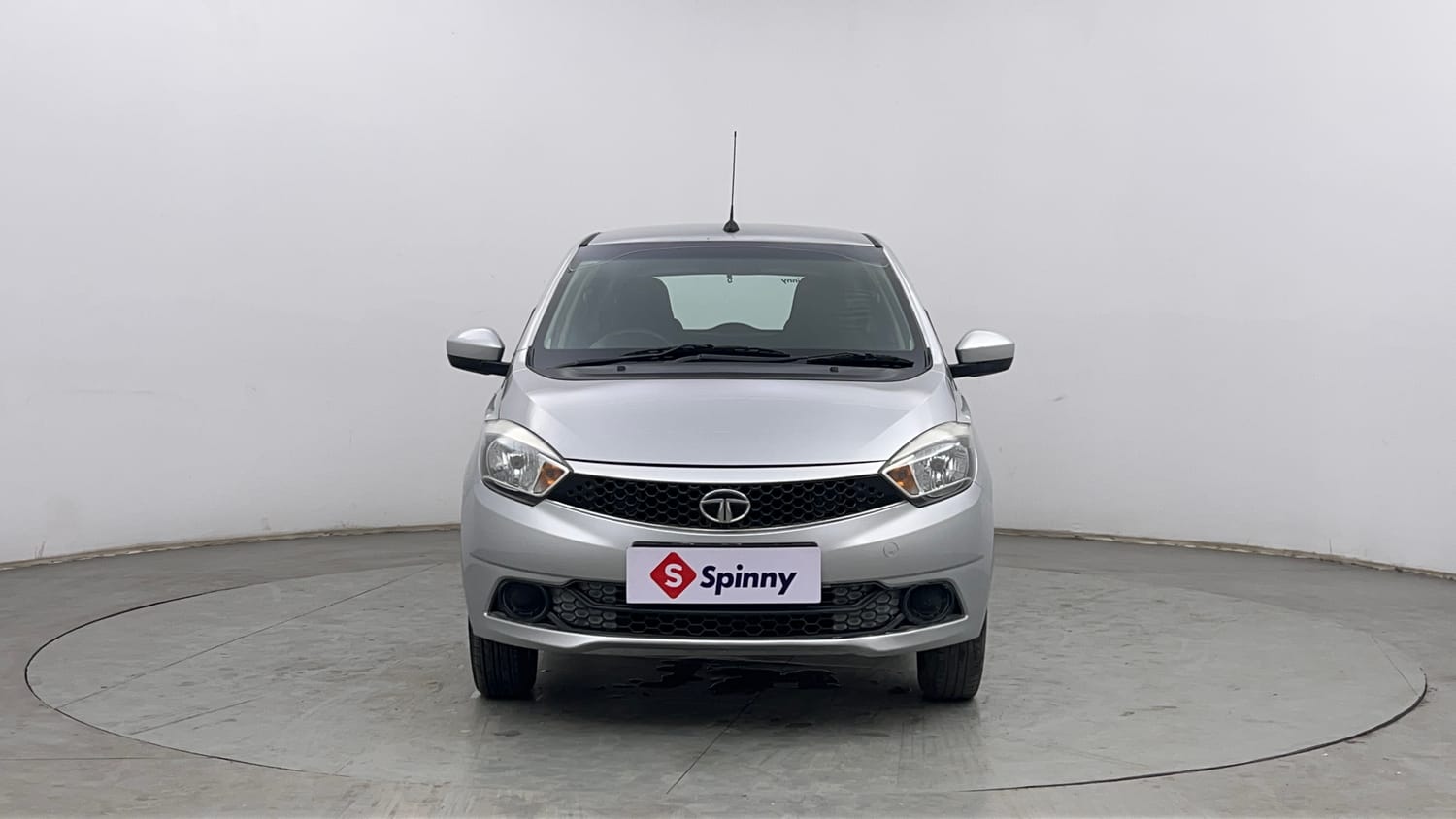 Used 2017 Tata Tiago Revotron XT Petrol Manual exterior FRONT VIEW