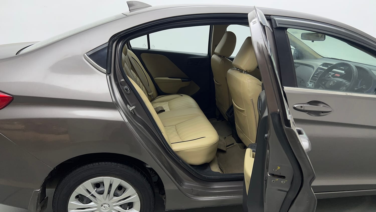 Used 2015 Honda City SV Petrol Manual interior RIGHT SIDE REAR DOOR CABIN VIEW