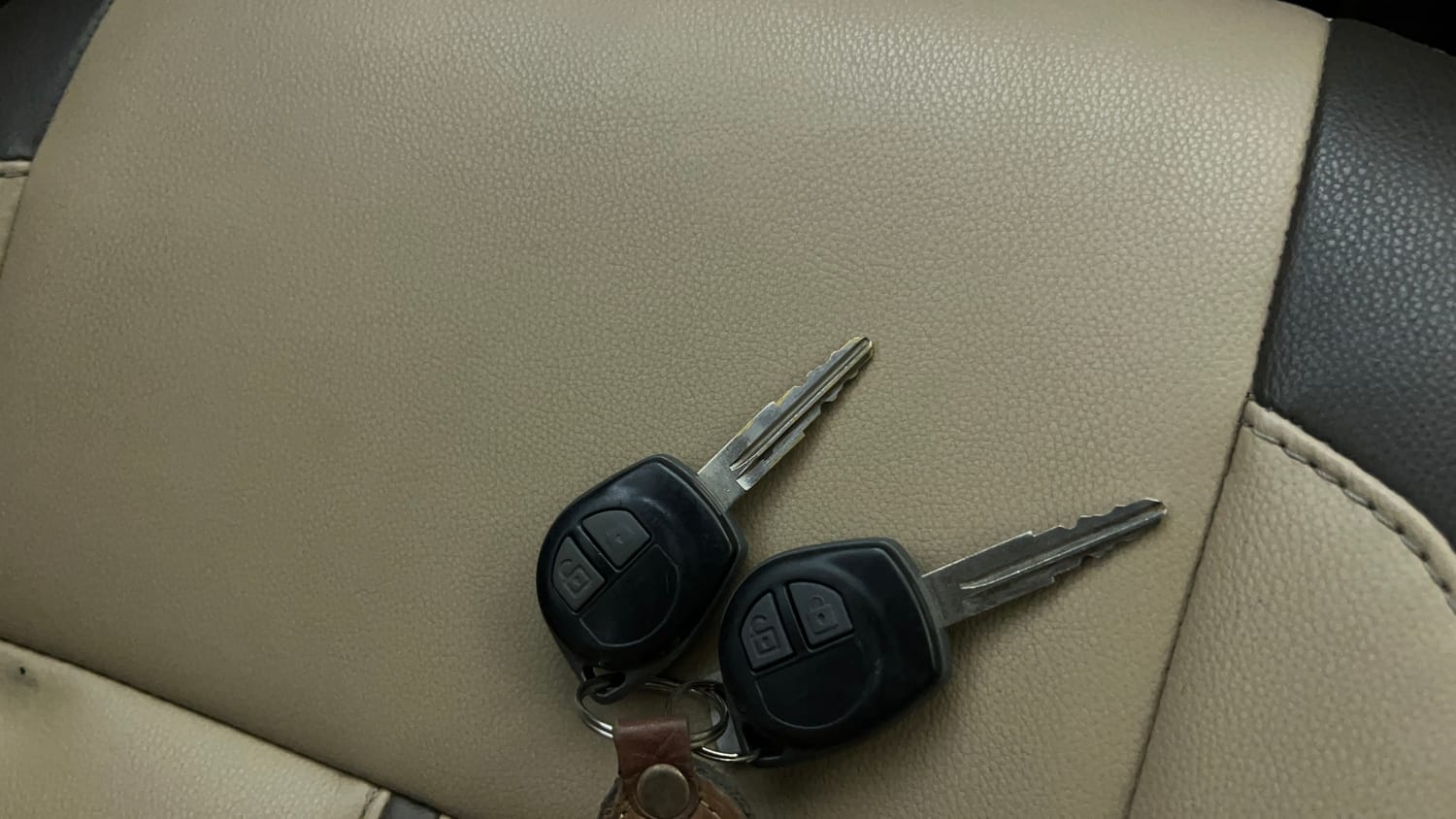 Used 2012 Maruti Suzuki Estilo VXi BS-IV Petrol Manual extra CAR KEY VIEW