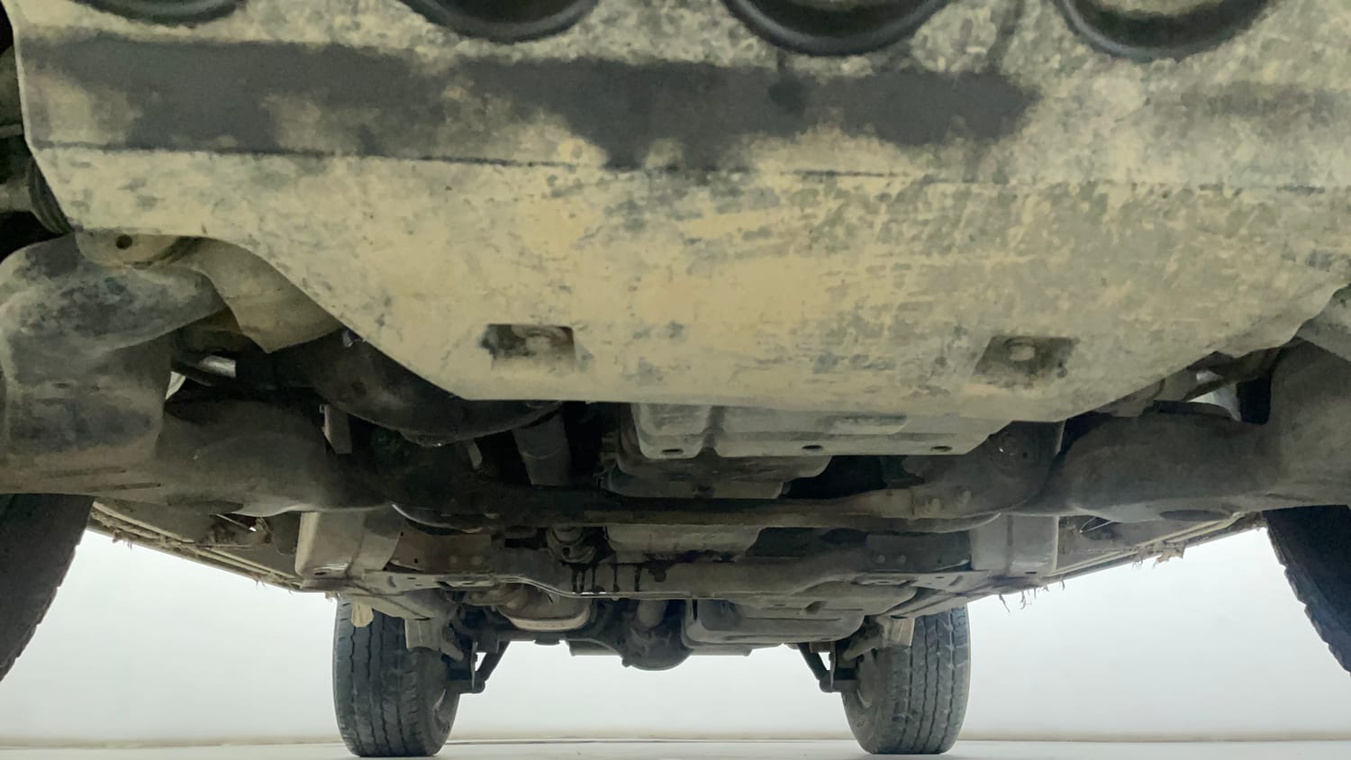 Used 2022 mahindra Thar LX Hard Top Petrol AT 4WD Petrol Automatic extra FRONT LEFT UNDERBODY VIEW