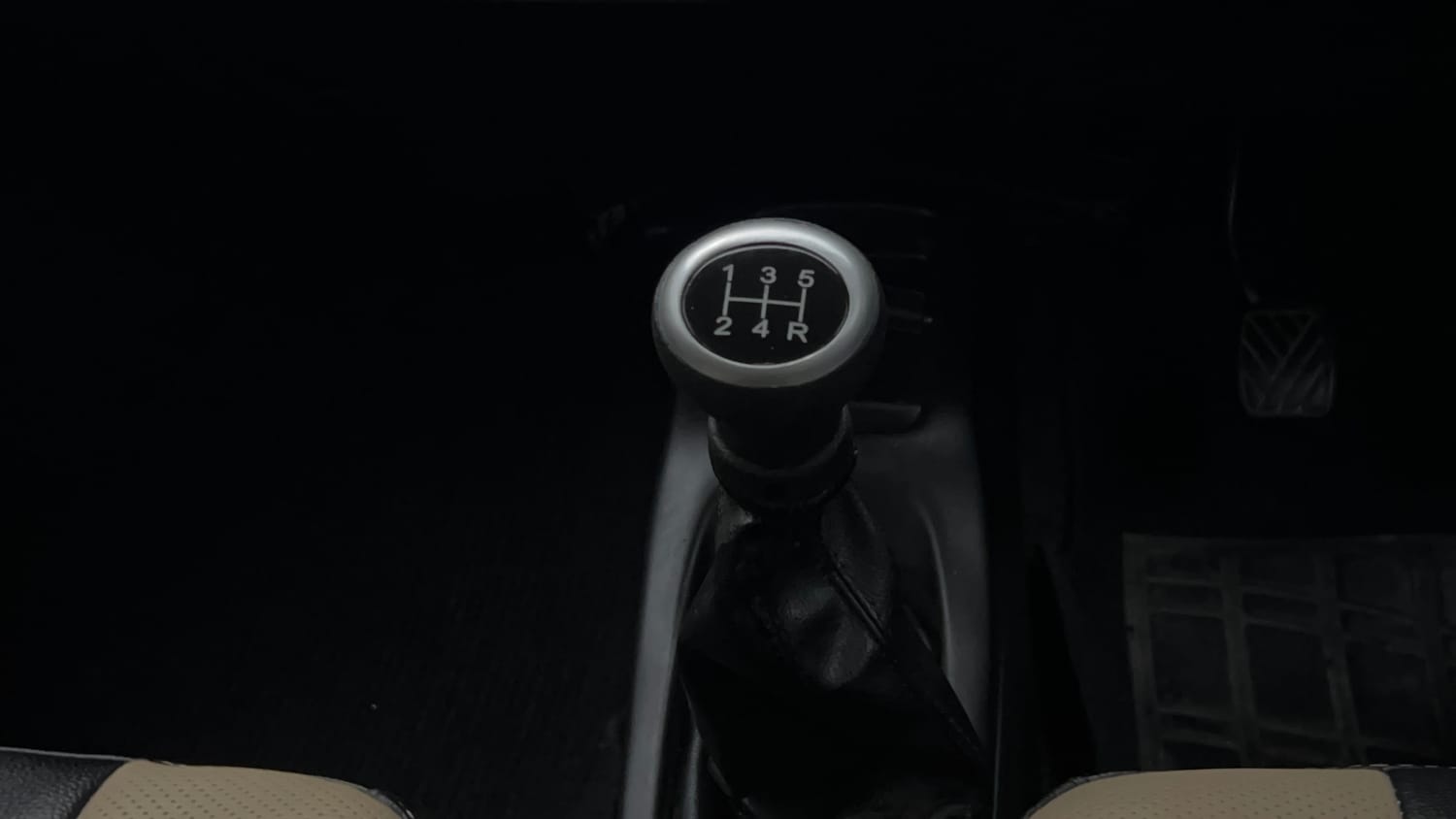 Used 2015 Maruti Suzuki Wagon R VXI Petrol Manual interior GEAR  KNOB VIEW