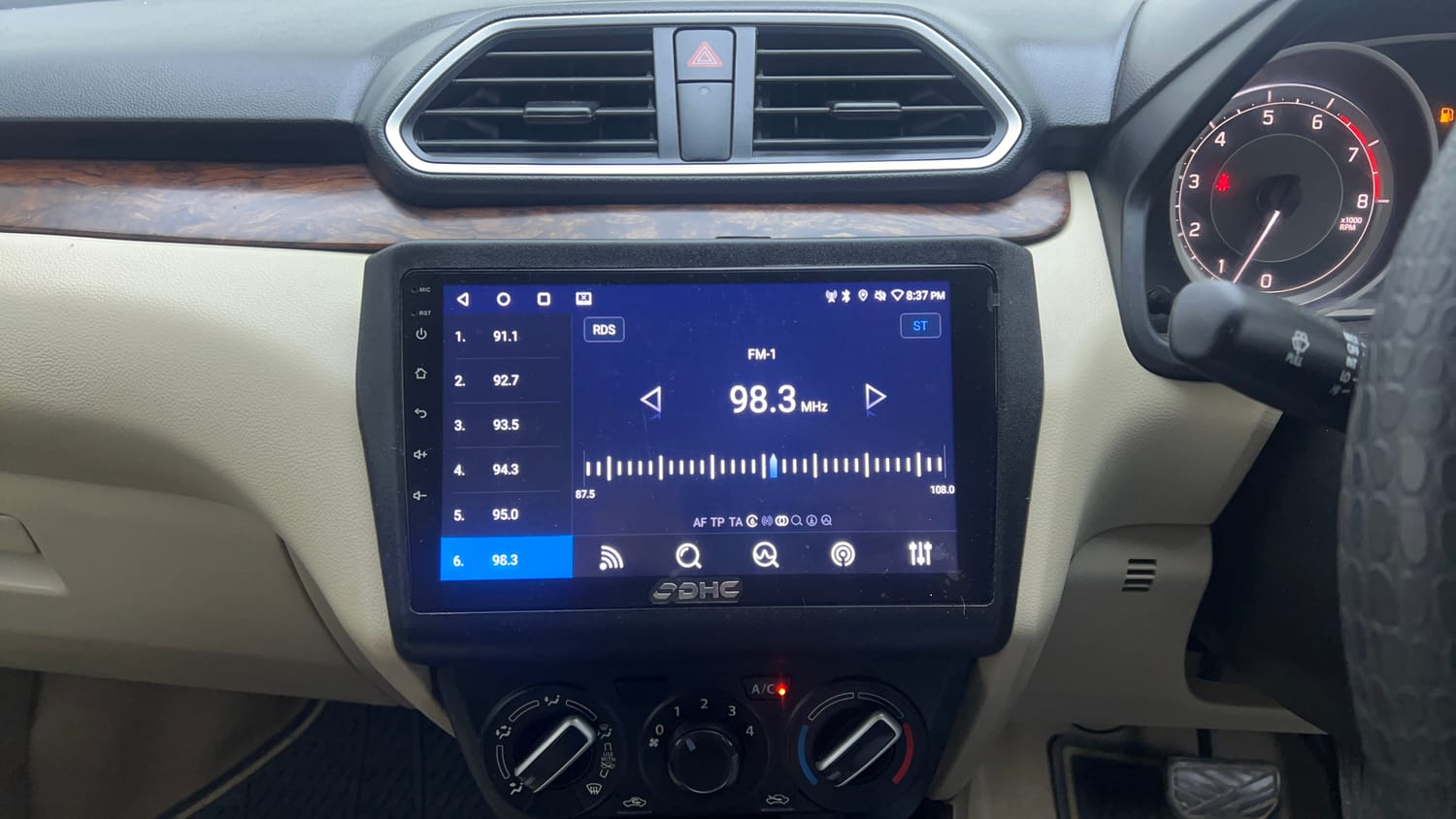 Used 2019 Maruti Suzuki Dzire VXi AMT Petrol Automatic interior MUSIC SYSTEM & AC CONTROL VIEW