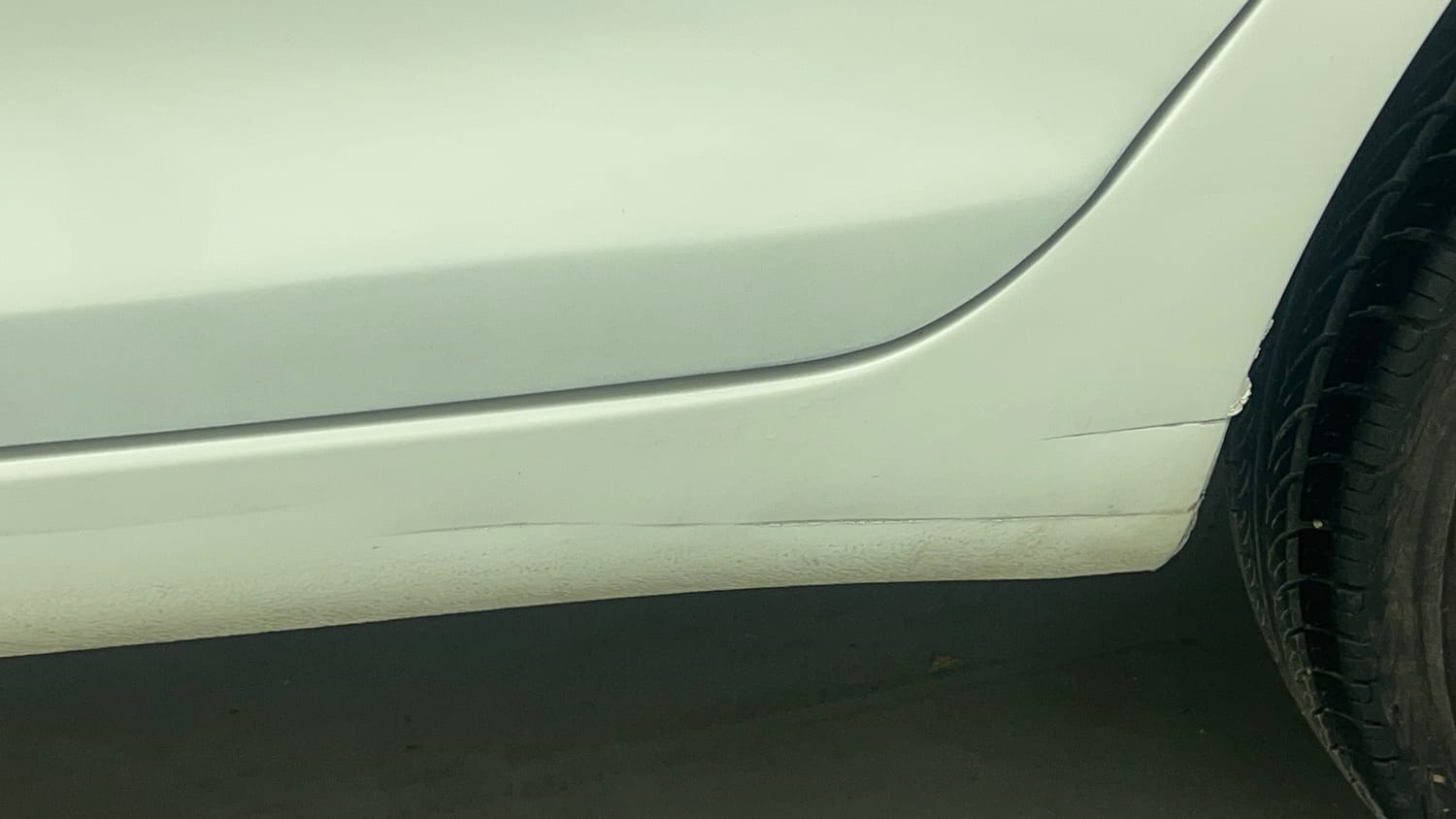 Used 2015 Maruti Suzuki Swift VXi Petrol Manual dents MINOR SCRATCH
