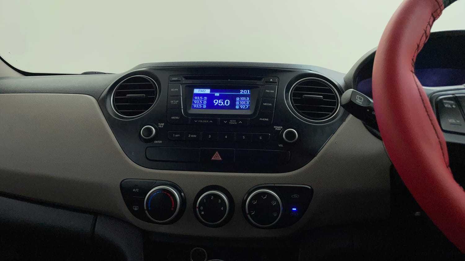 Used 2015 Hyundai Grand i10 Asta AT 1.2 Kappa VTVT Petrol Automatic interior MUSIC SYSTEM & AC CONTROL VIEW
