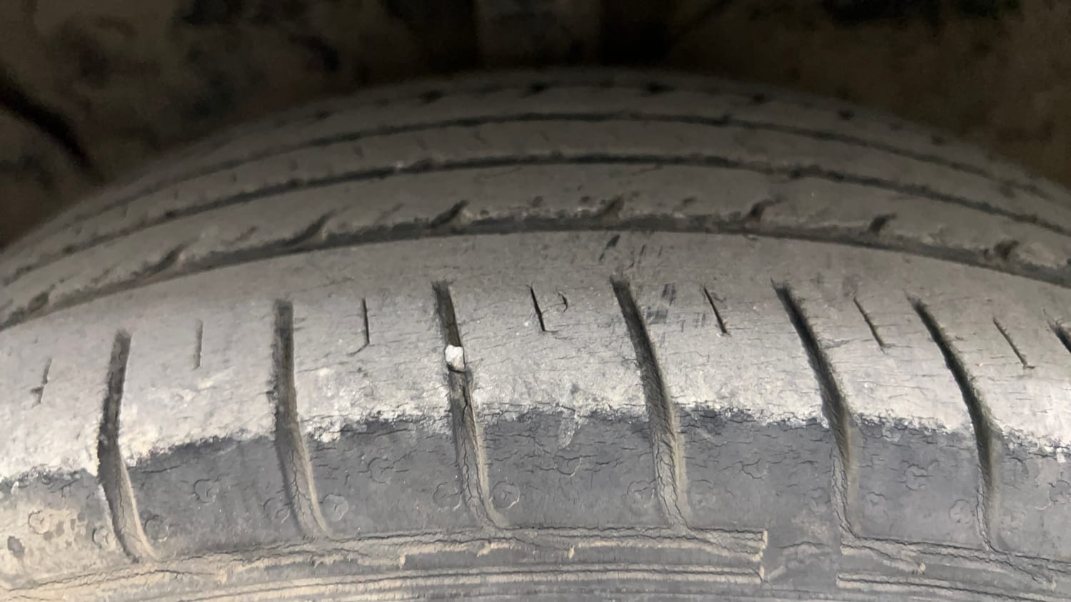 Used 2016 Hyundai Creta 1.6 SX Plus Petrol Petrol Manual tyres LEFT FRONT TYRE TREAD VIEW