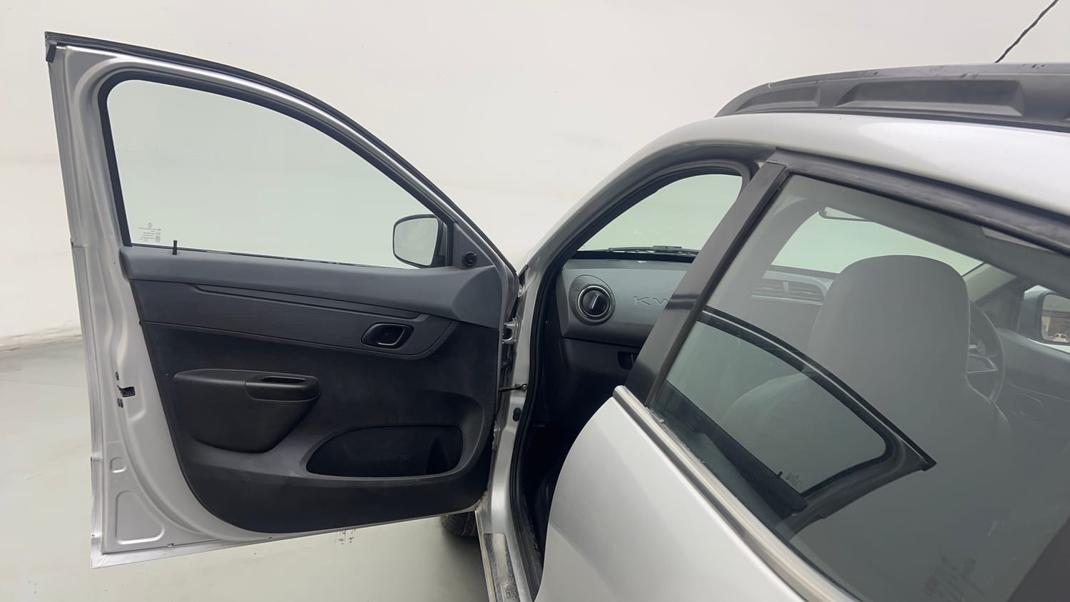 Used 2020 Renault Kwid RXT 1.0 AMT Opt Petrol Automatic interior LEFT FRONT DOOR OPEN VIEW