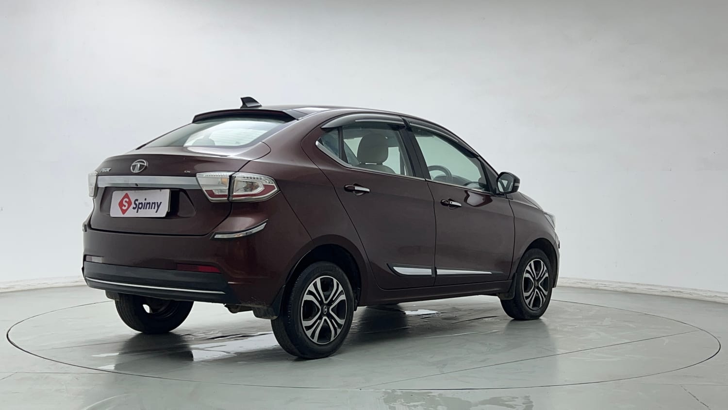 Used 2023 Tata Tigor XZ Plus CNG Leatherette Pack Cng Manual exterior RIGHT REAR CORNER VIEW
