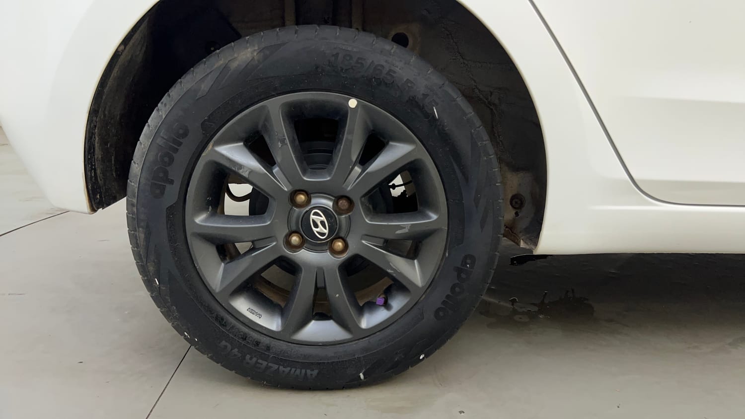 Used 2020 Hyundai Elite i20 Sportz Plus 1.2 Petrol Manual tyres RIGHT REAR TYRE RIM VIEW