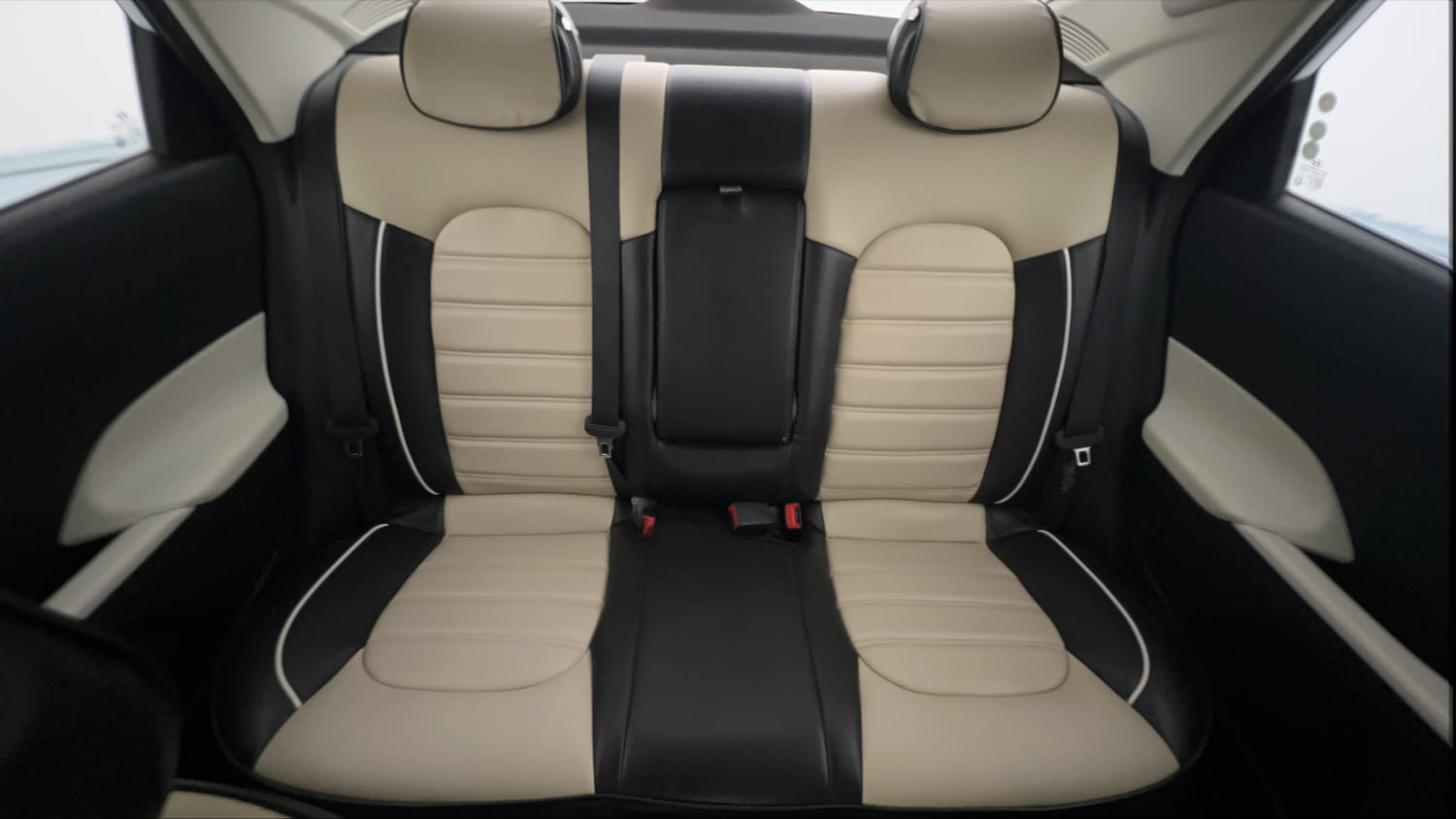 Used 2024 Hyundai Verna SX 1.5 Petrol MT Petrol Manual interior REAR SEAT CONDITION VIEW
