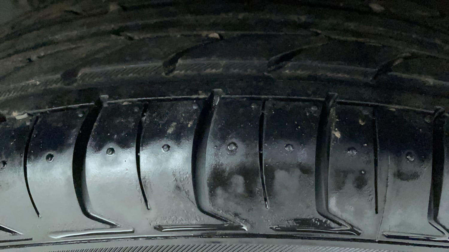 Used 2019 Hyundai Grand i10 Sportz 1.2 Kappa VTVT Petrol Manual tyres RIGHT REAR TYRE TREAD VIEW