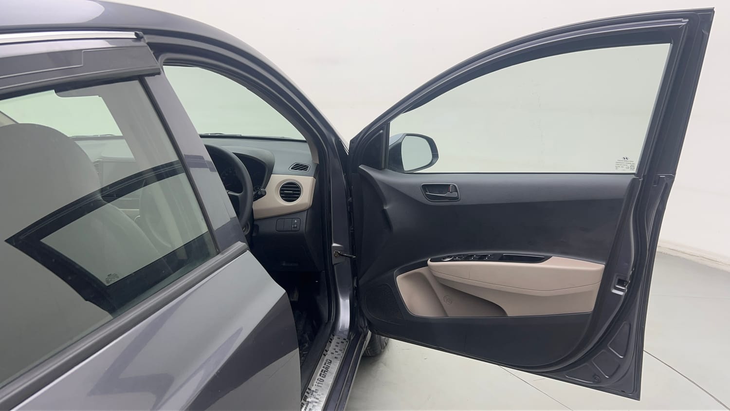 Used 2018 Hyundai Grand i10 Magna 1.2 Kappa VTVT Petrol Manual interior RIGHT FRONT DOOR OPEN VIEW