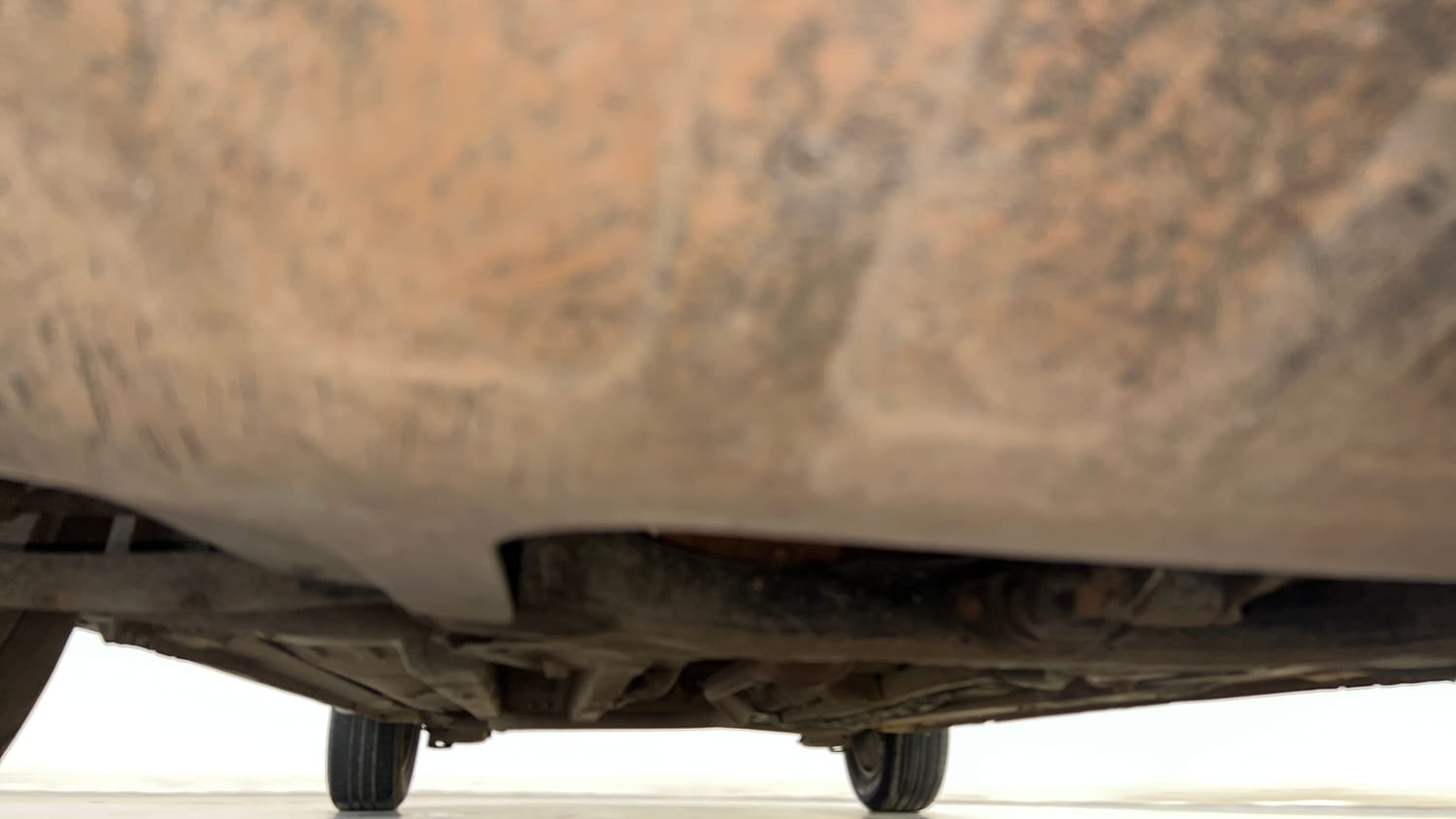 Used 2020 Hyundai Elite i20 Sportz Plus 1.2 Petrol Manual extra FRONT LEFT UNDERBODY VIEW