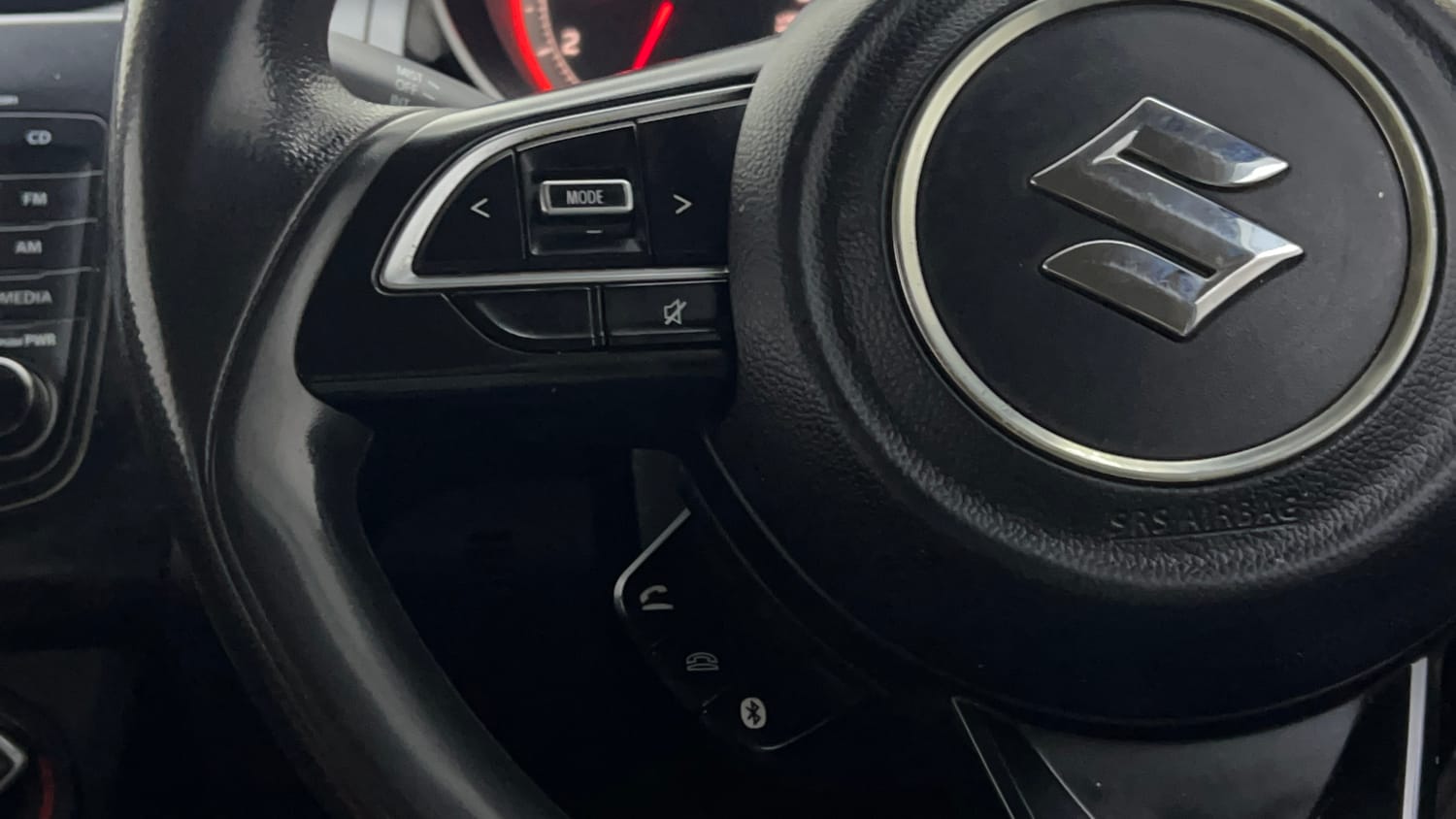 Used 2018 Maruti Suzuki Swift VXi AMT Petrol Automatic top_features Steering mounted controls