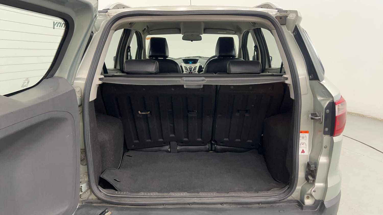 Used 2013 Ford EcoSport Titanium 1.5 TDCi Diesel Manual interior DICKY INSIDE VIEW
