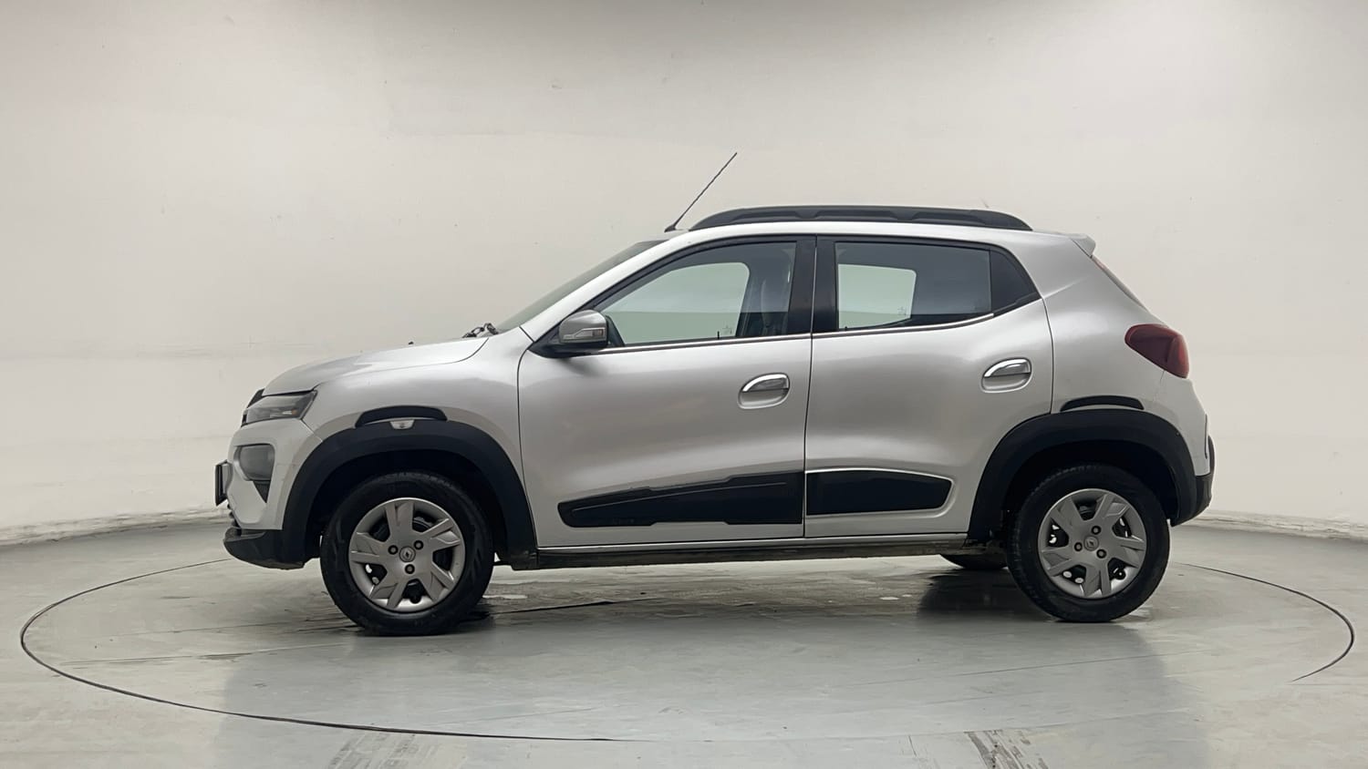 Used 2020 Renault Kwid RXT 1.0 AMT Opt Petrol Automatic exterior LEFT SIDE VIEW