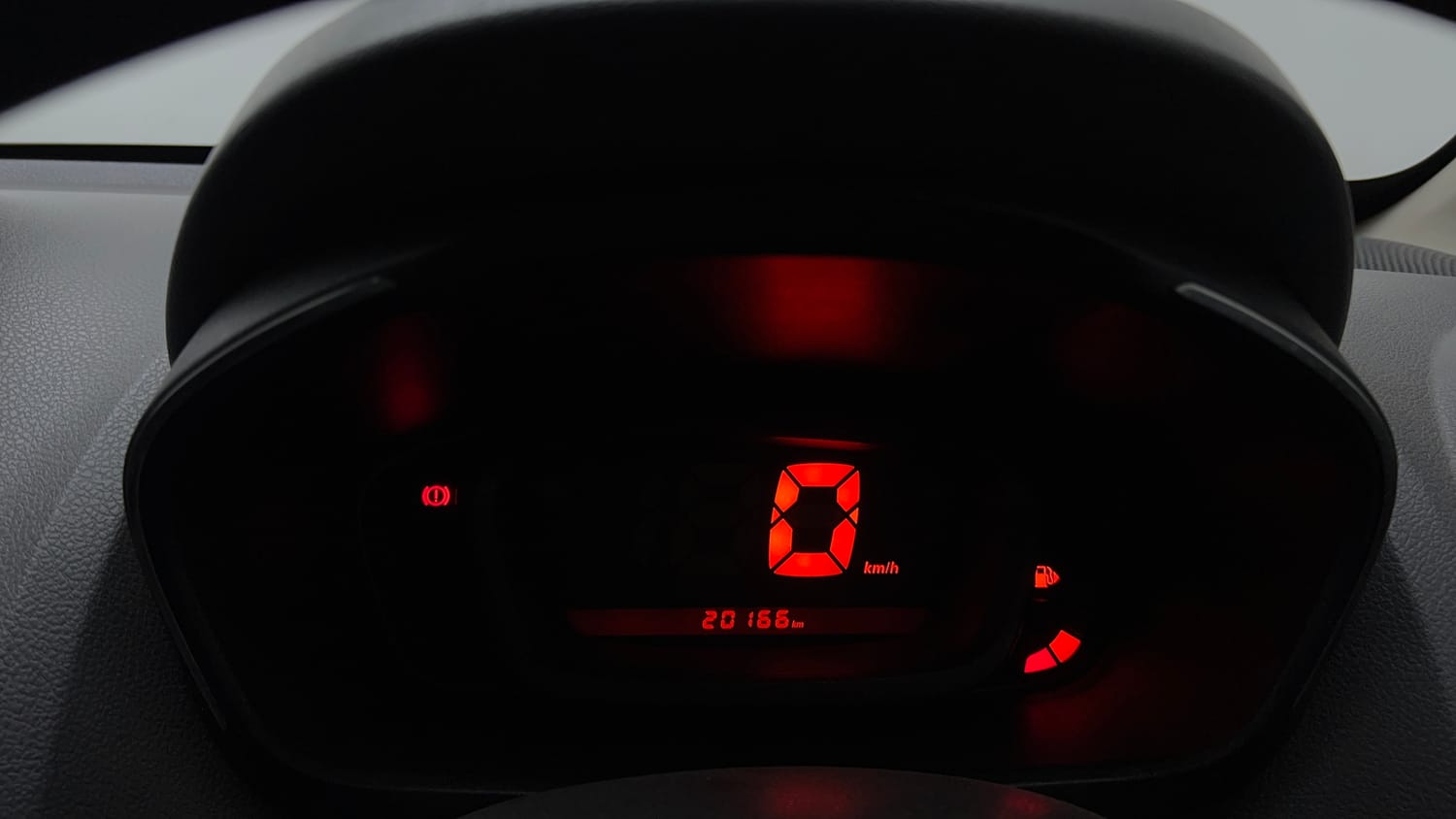 Used 2017 Renault Kwid 1.0 RXT Petrol Manual interior CLUSTERMETER VIEW