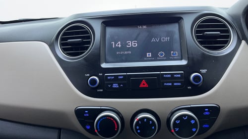 Used 2020 Hyundai Grand i10 Sportz 1.2 Kappa VTVT Petrol Manual interior MUSIC SYSTEM & AC CONTROL VIEW
