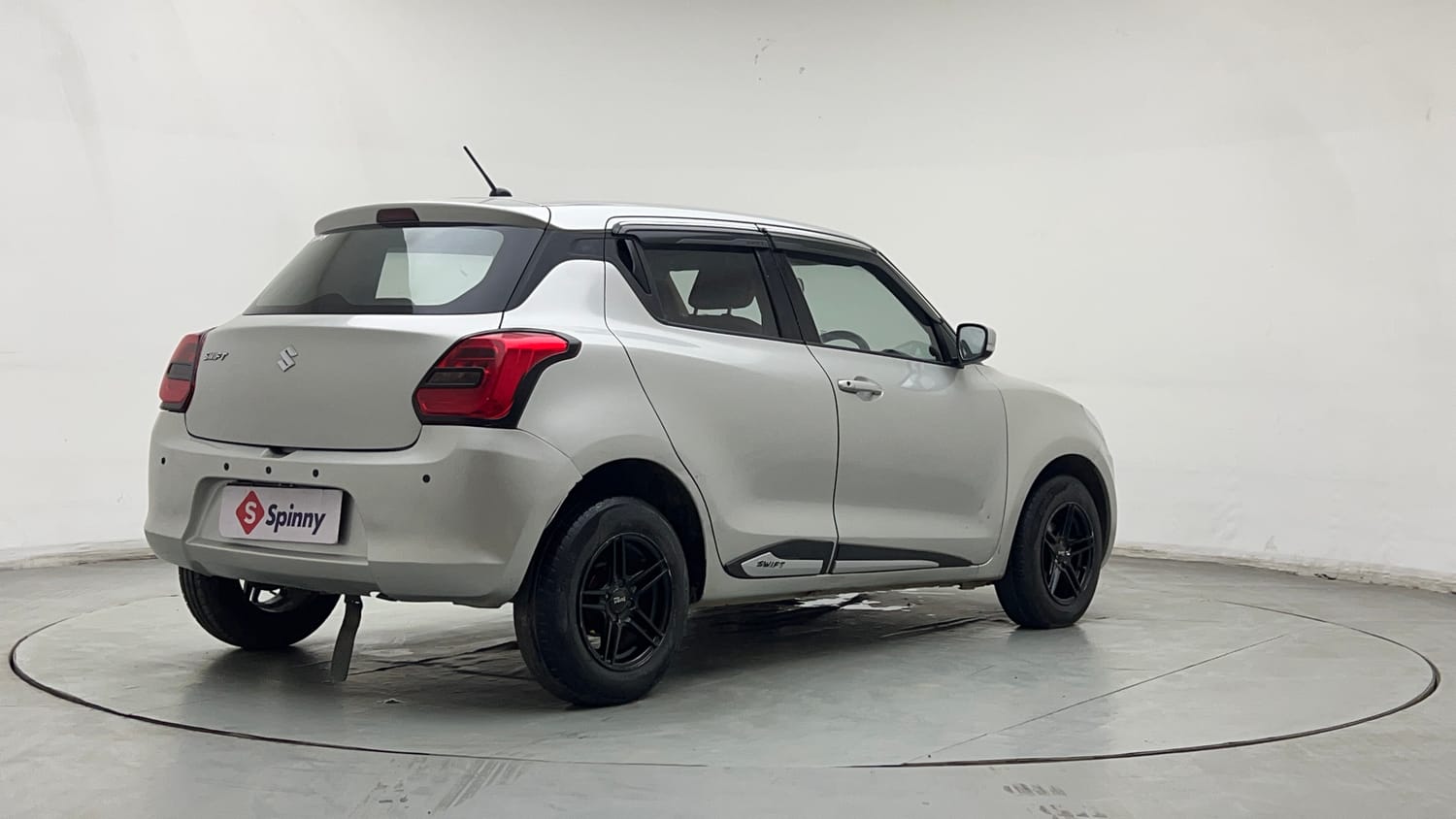 Used 2018 Maruti Suzuki Swift VXi AMT Petrol Automatic exterior RIGHT REAR CORNER VIEW