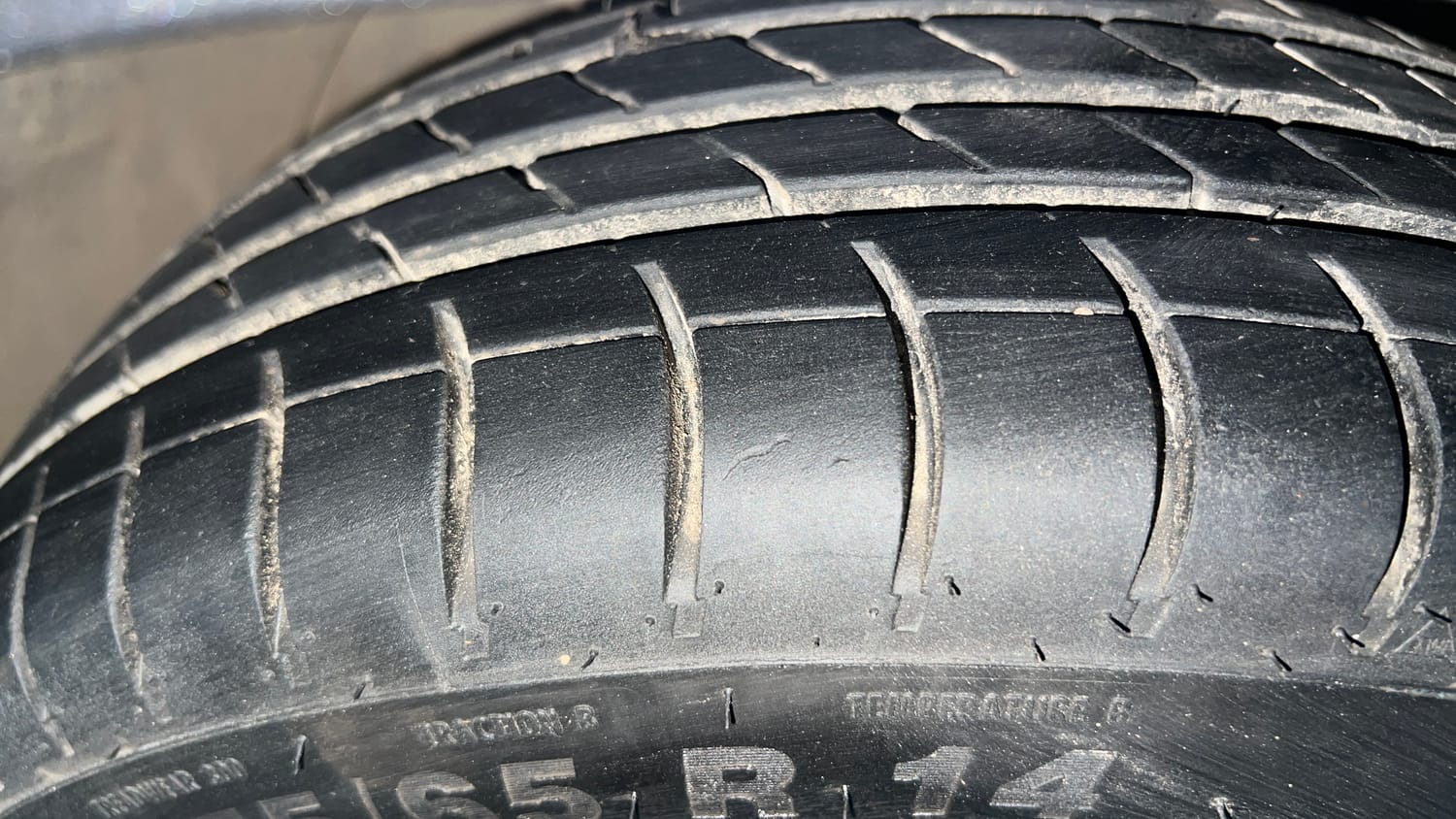 Used 2021 Tata Tiago LE Petro l+ CNG(Outside Fitted) Cng Manual tyres LEFT FRONT TYRE TREAD VIEW