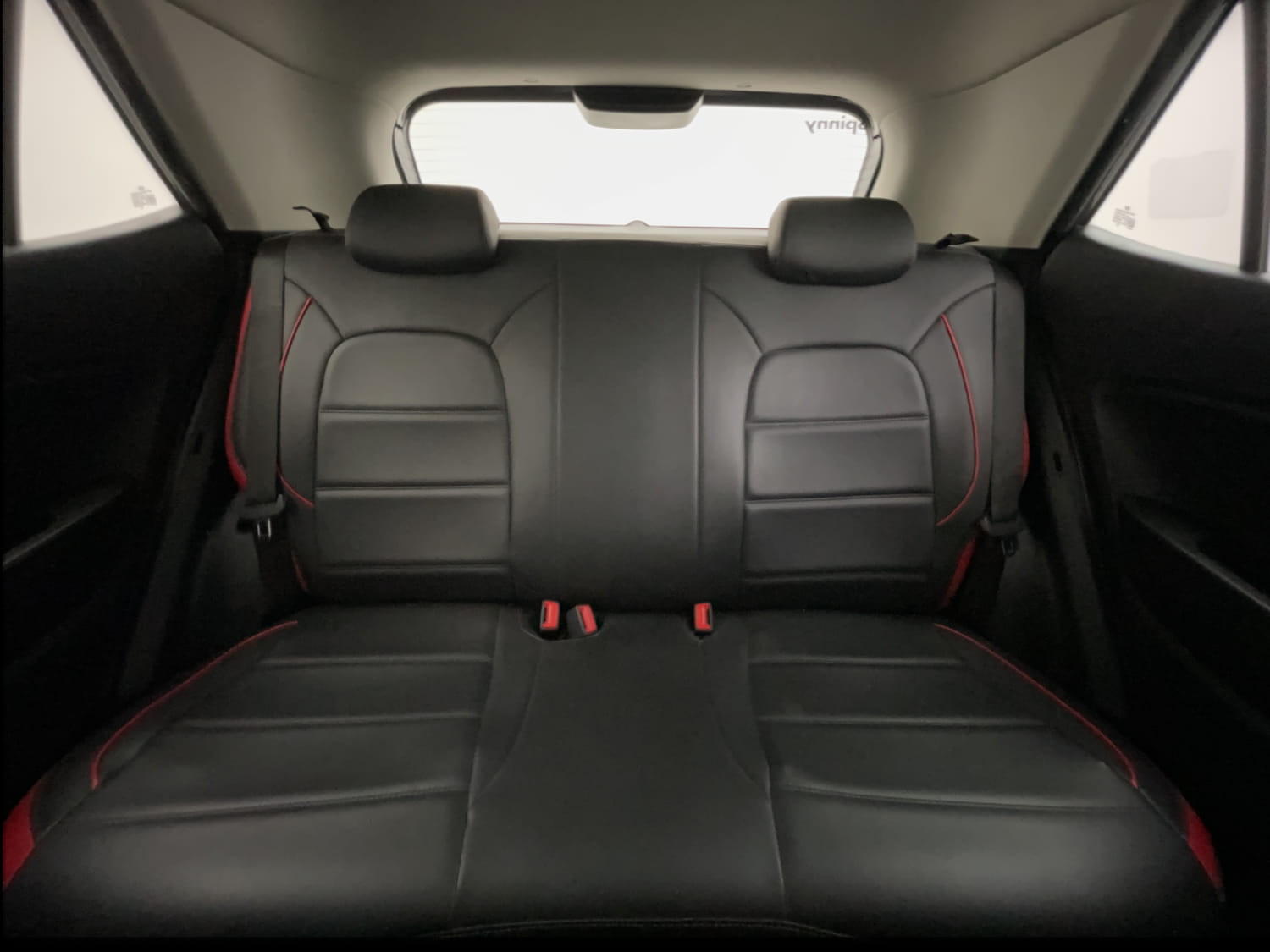 Used 2022 Hyundai Venue SX 1.5 CRDi Diesel Manual interior REAR SEAT CONDITION VIEW