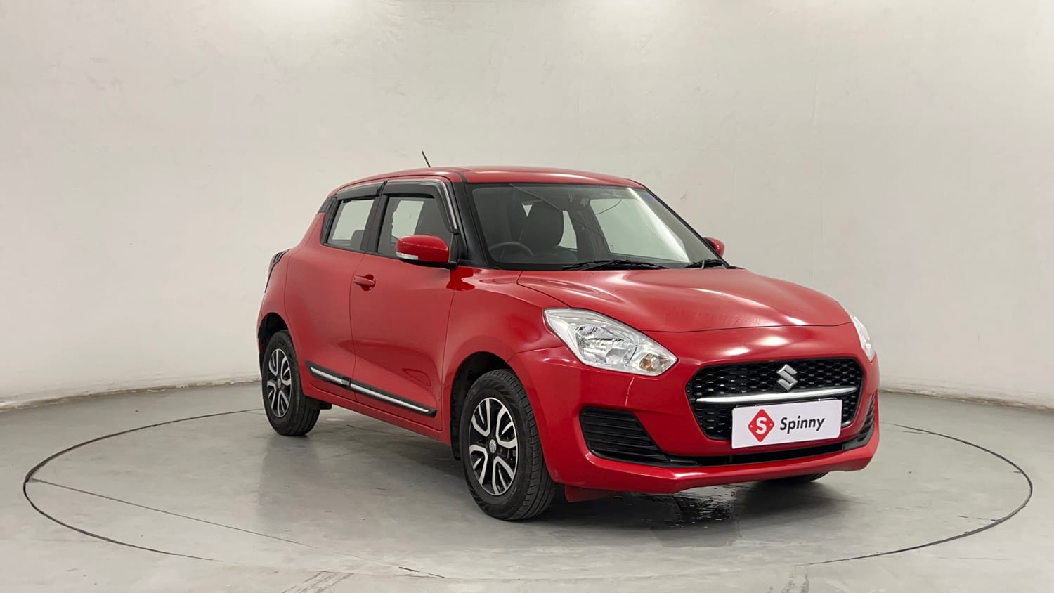 Used 2021 Maruti Suzuki Swift VXi AMT Petrol Automatic exterior RIGHT FRONT CORNER VIEW