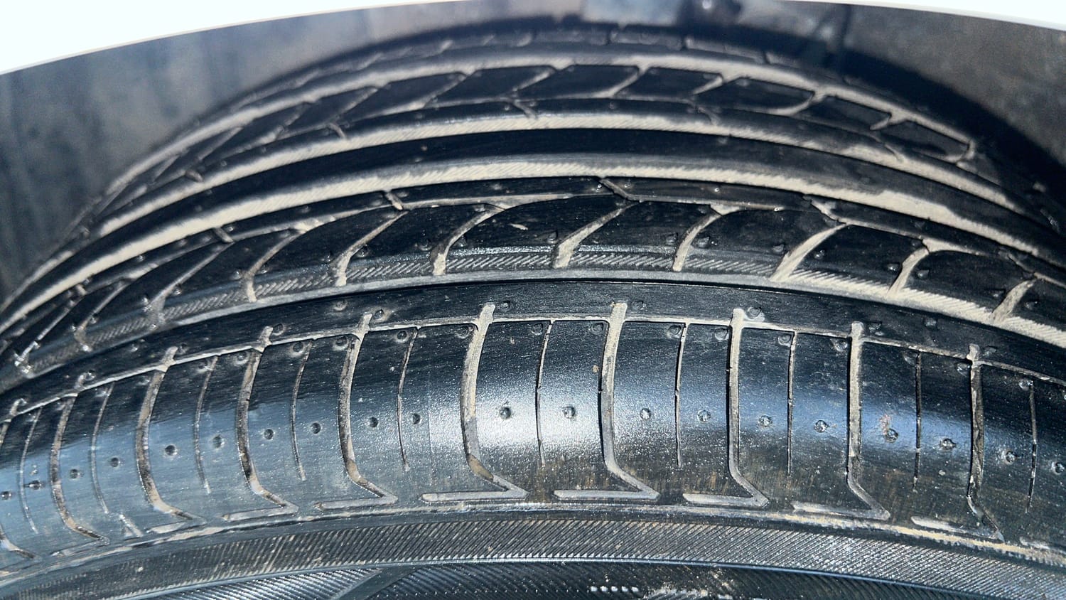 Used 2019 Hyundai Verna EX 1.4 VTVT Petrol Manual tyres LEFT FRONT TYRE TREAD VIEW