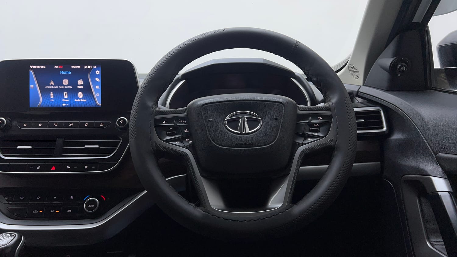 Used 2022 Tata Harrier XTA Plus Diesel Automatic interior STEERING VIEW