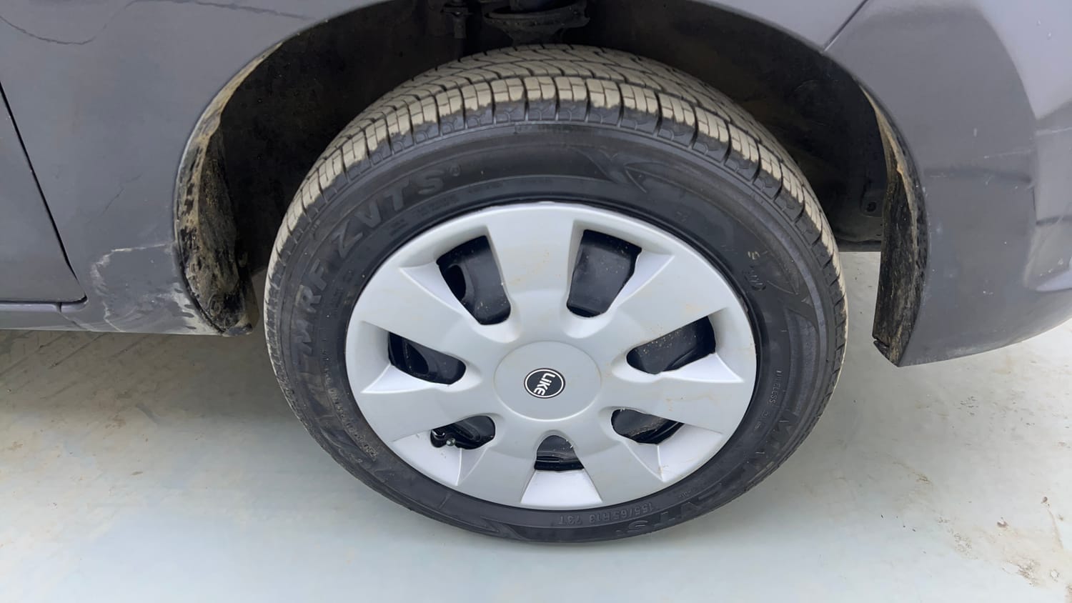 Used 2015 Maruti Suzuki Alto K10 VXi Petrol Manual tyres RIGHT FRONT TYRE RIM VIEW