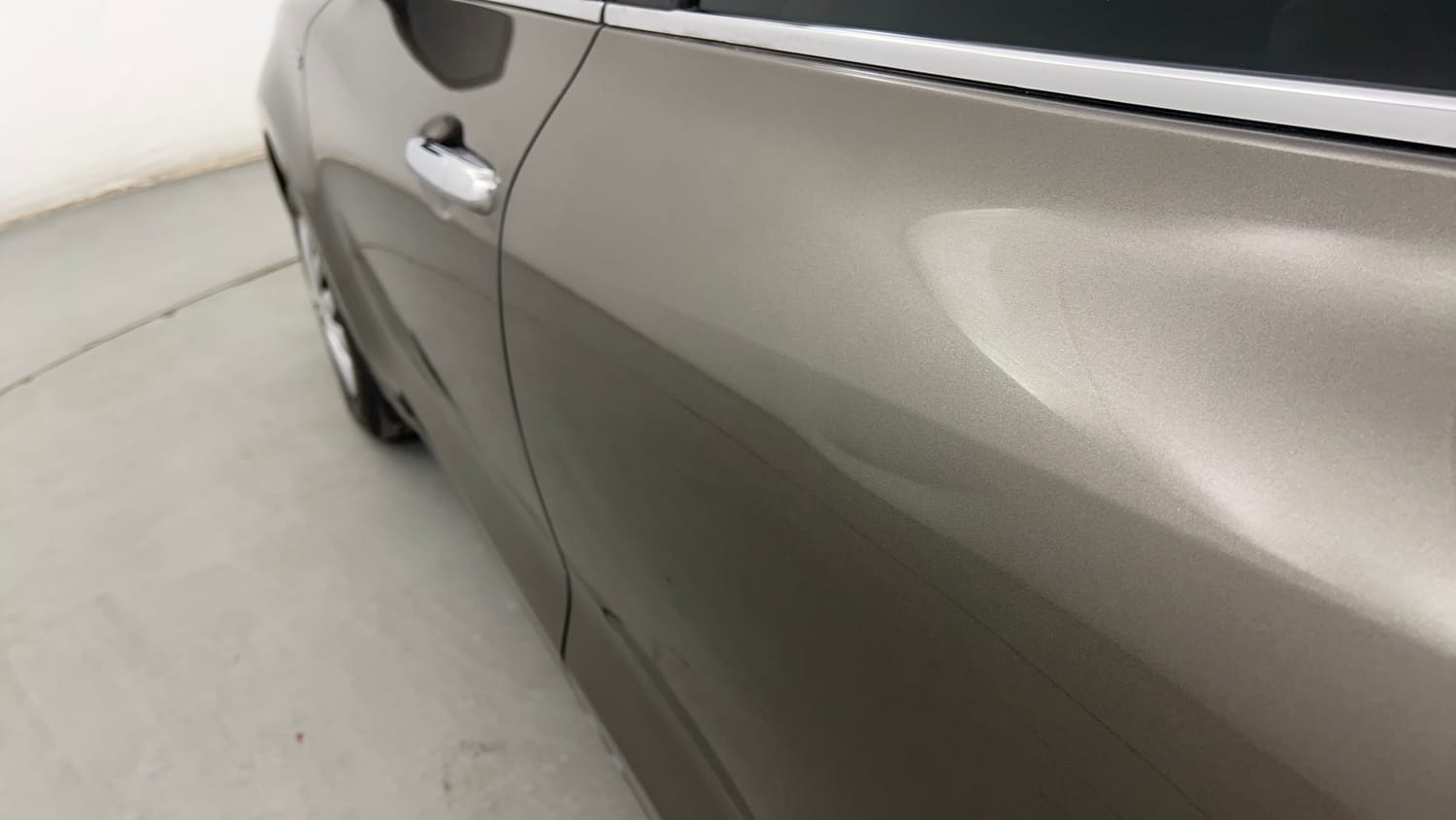 Used 2019 Maruti Suzuki Swift VDi AMT Diesel Automatic dents MINOR SCRATCH